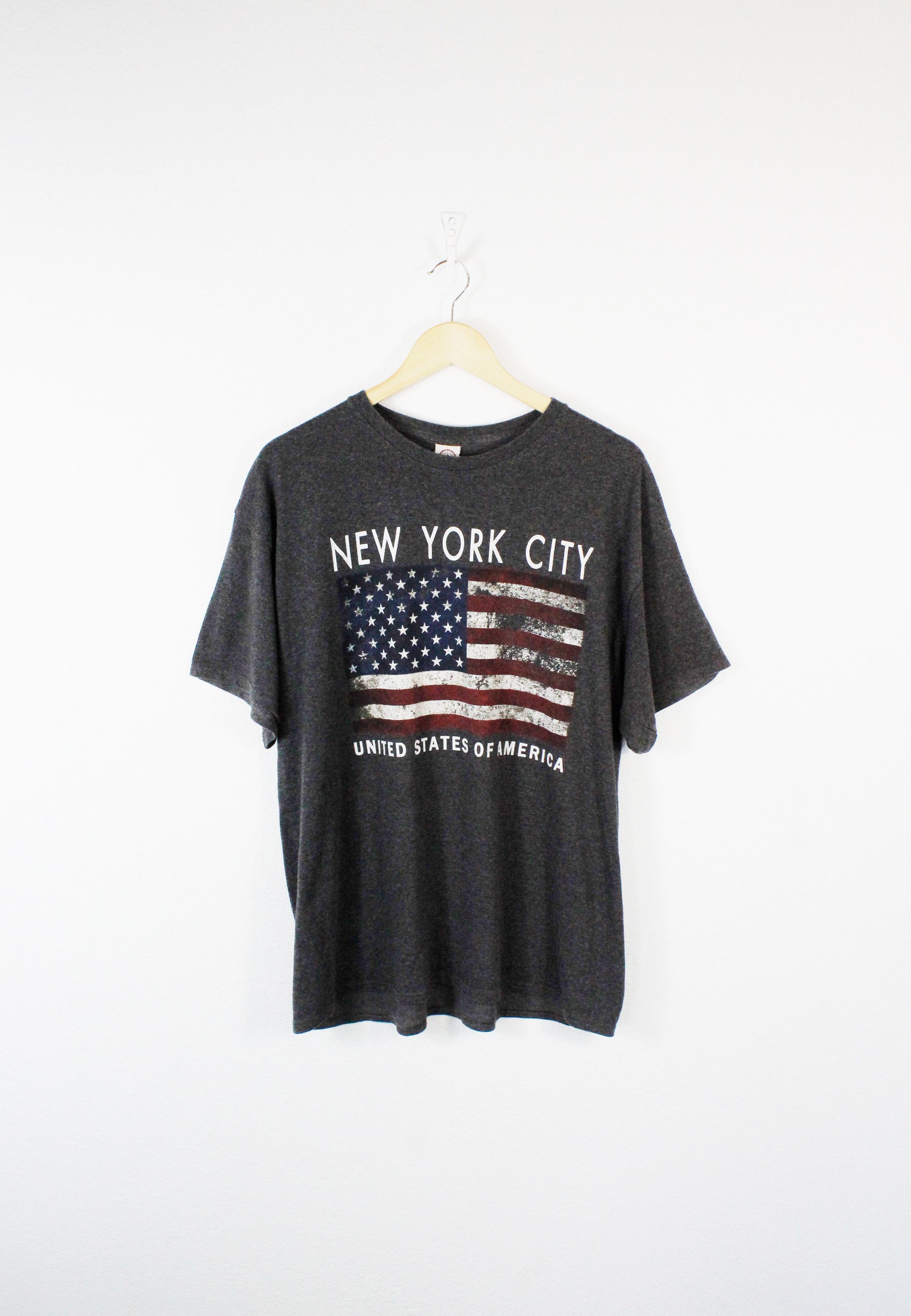 Other Vintage New York City USA Flag Graphic Print Logo Tee Tshirt Size US XL / EU 56 / 4 - 1 Thumbnail