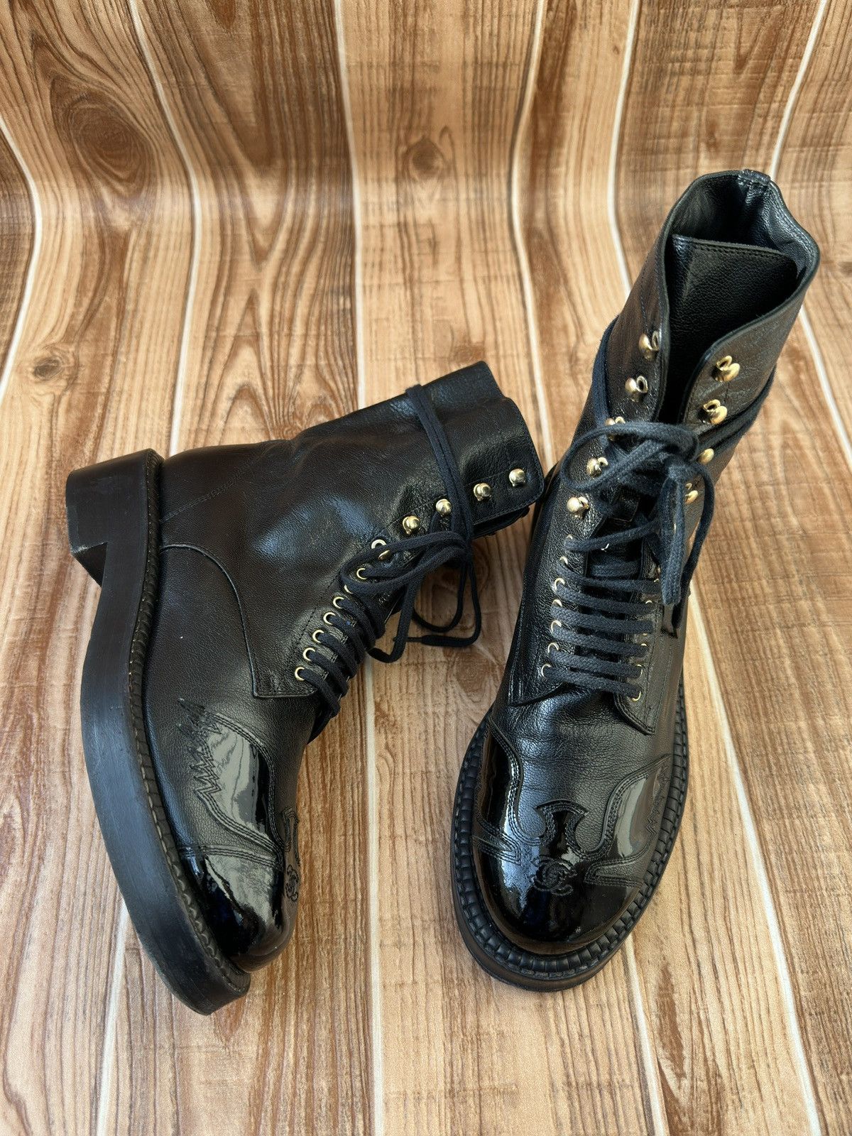 Chanel Chanel interlocking CC Logo Utah Eagle Black Biker Boots Size US 7 / IT 37 - 11 Thumbnail