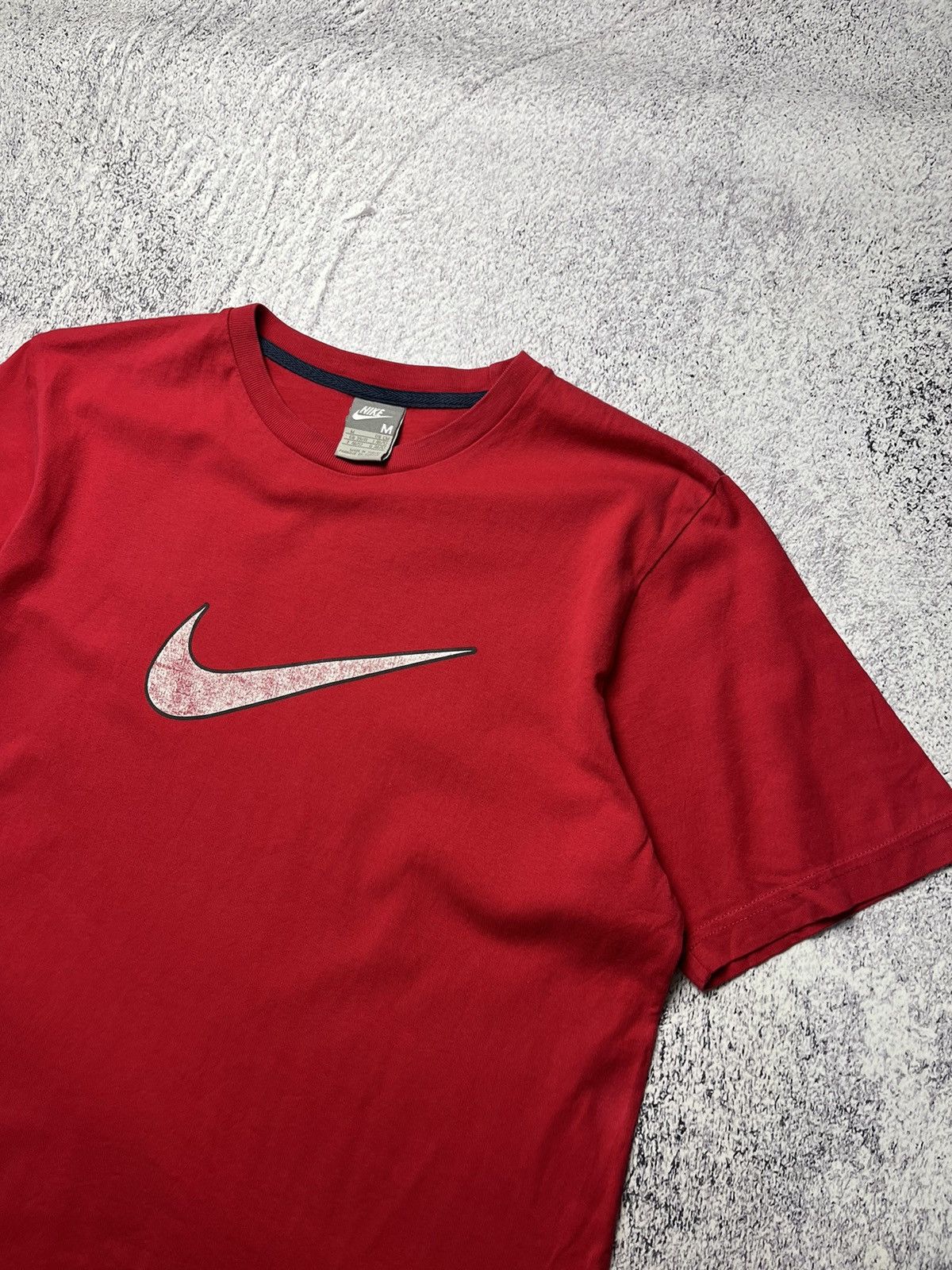 Nike × Vintage Vintage 90s Nike T-Shirt Swoosh Logo Y2K Red Tee Size M Size US M / EU 48-50 / 2 - 16 Thumbnail