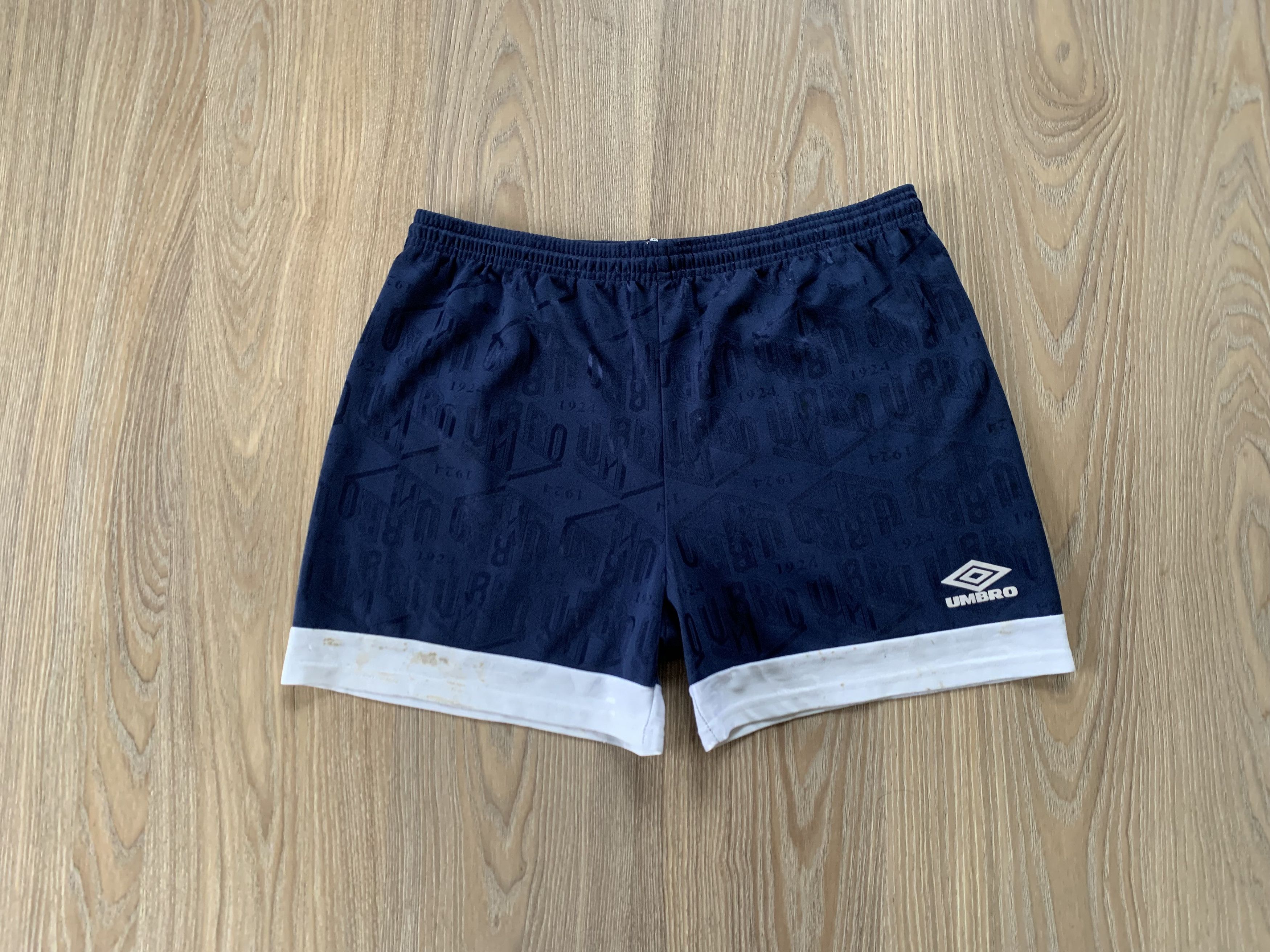 Umbro × Vintage Vintage Umbro Soccer Monograme Training Shorts Size US 34 / EU 50 - 1 Thumbnail