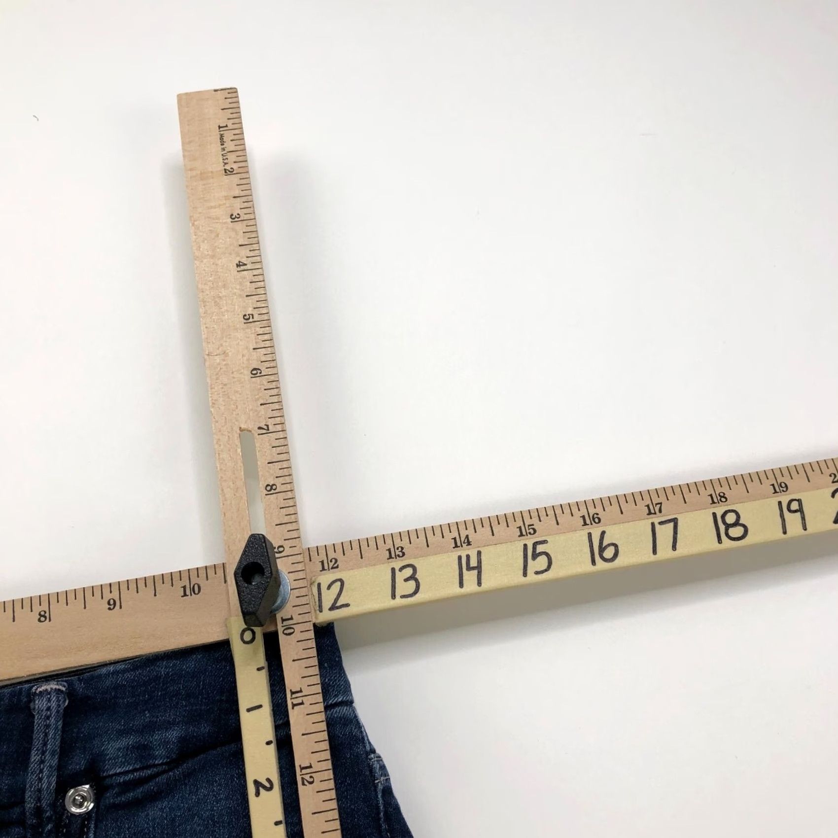 Good American Good American Good Legs Crop Jeans GLC899T Mid Rise 0/25 26L 24W Blue Denim 5-Pocket Womens Mens? Size 25" / US 0 / IT 36 - 6 Thumbnail