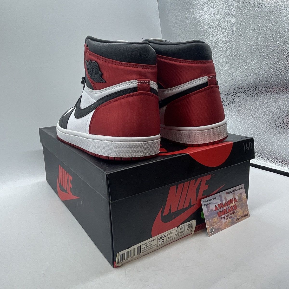 Jordan Brand Wmns Air Jordan 1 satin black toe Size US 12 / IT 42 - 4 Thumbnail