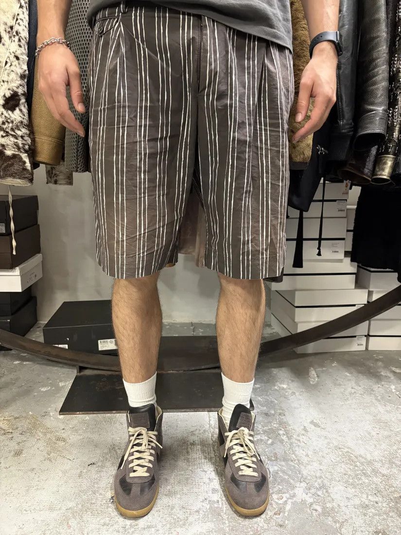 Designer × Dolce & Gabbana × Vintage 2000s Dolce & Gabbana Brown Striped Shorts Size US 32 / EU 48 - 2 Thumbnail