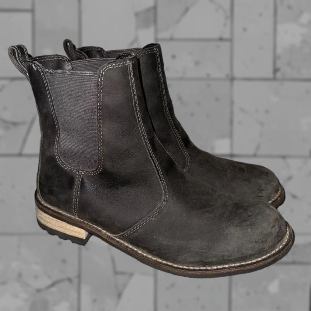 Vintage VINTAGE KODIAK CHUKKA STYLE Gray Womens Slip On Ankle Boots Size 7 Canada Leather Boot Size US 7 / IT 37 - 1 Thumbnail
