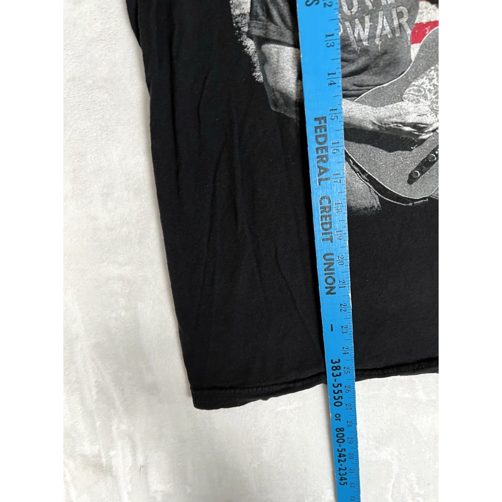 Tultex Brad Paisley Love And War Concert T-Shirt M Double-Sided Black Men Medium Shirt Size US M / EU 48-50 / 2 - 4 Thumbnail