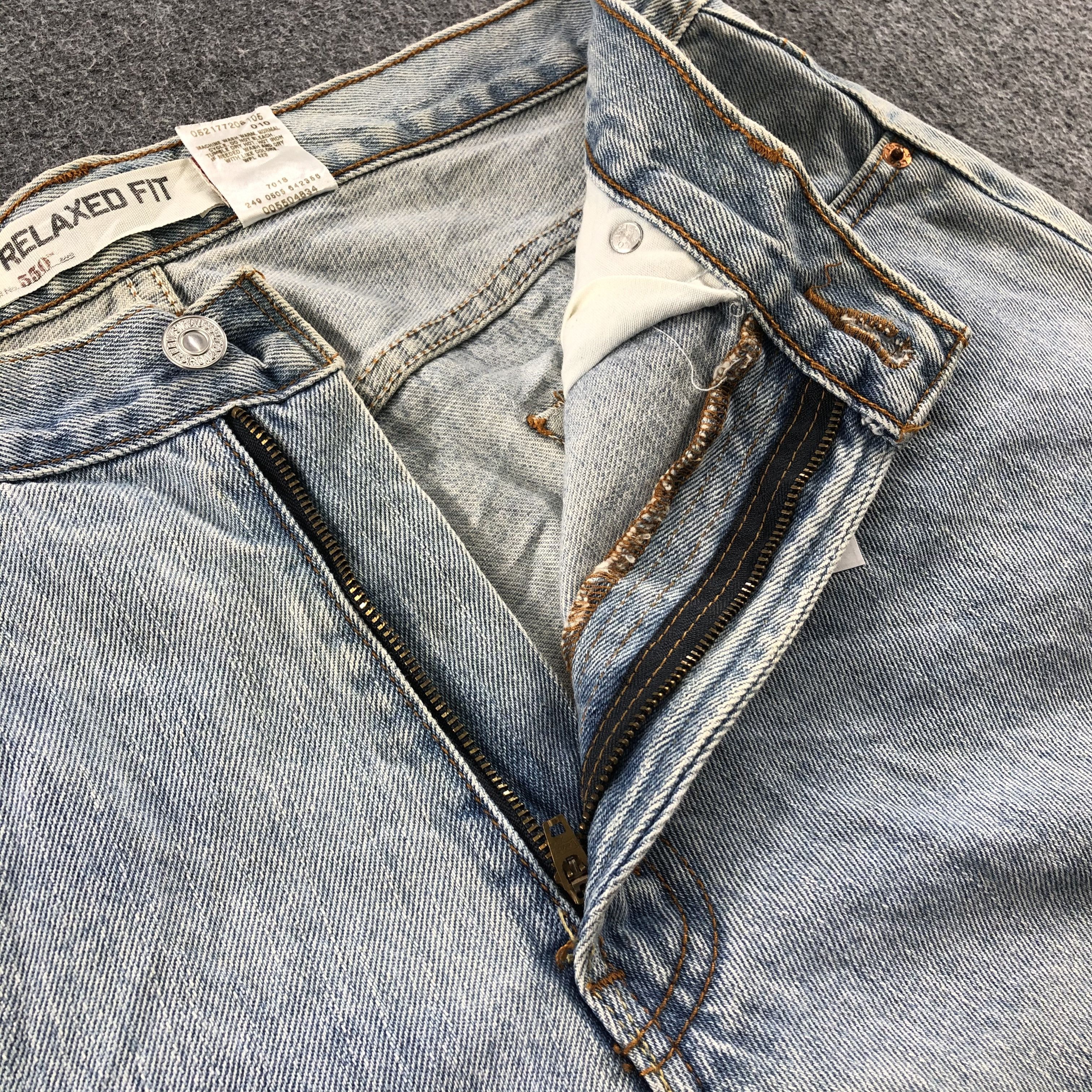 Levi's Vintage Light Wash Levis 550 Jeans- J1367 Size US 34 / EU 50 - 7 Thumbnail