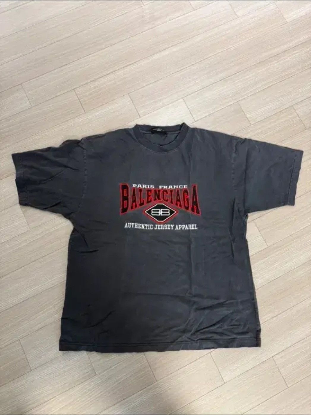 Balenciaga Balenciaga Authentic Paris Short Sleeve T Shirt Size US S / EU 44-46 / 1 - 1 Thumbnail