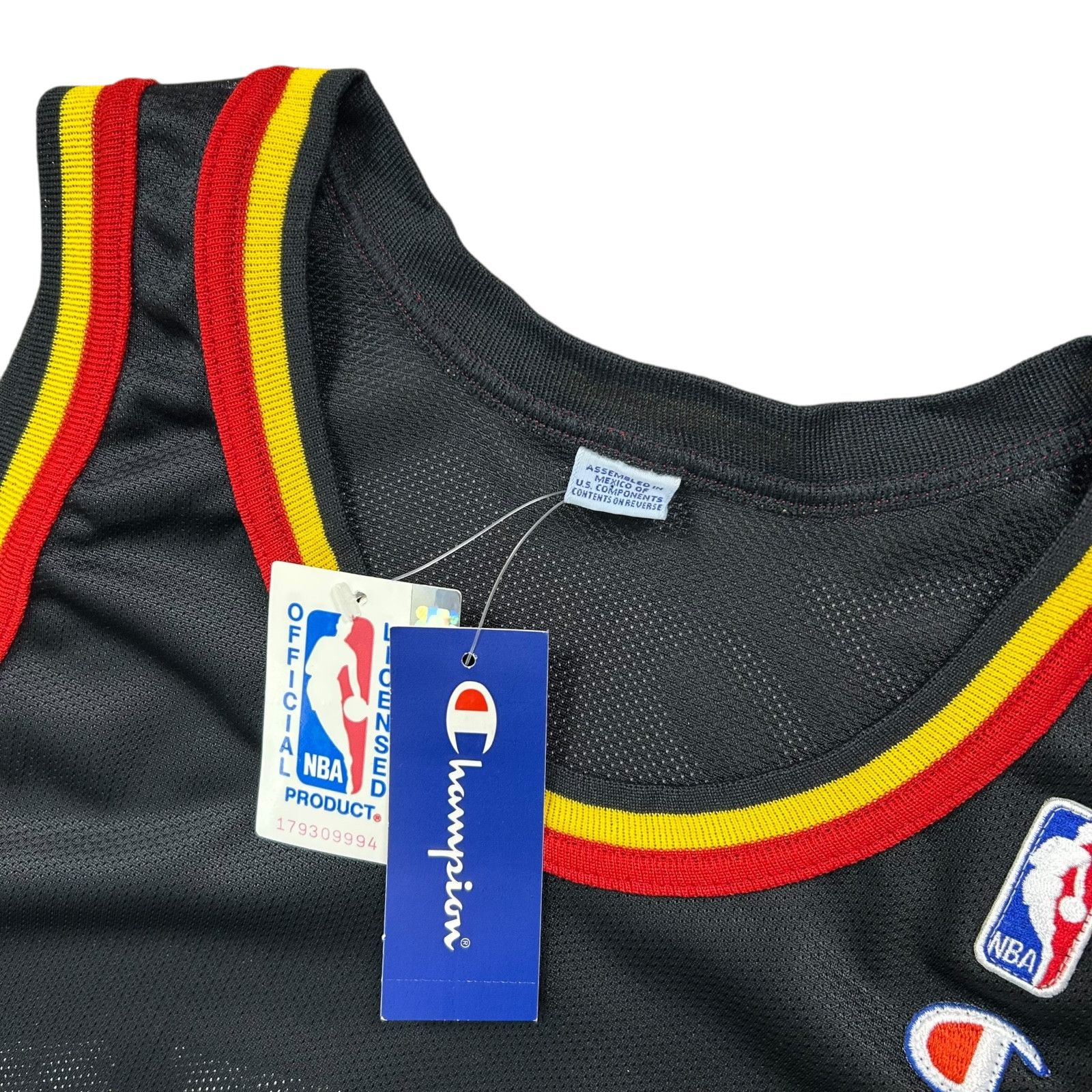 NBA VTG 90s NBA ATLANTA HAWKS DIKEMBE MUTOMBO CHAMPION JERSEY Size US XL / EU 56 / 4 - 6 Thumbnail