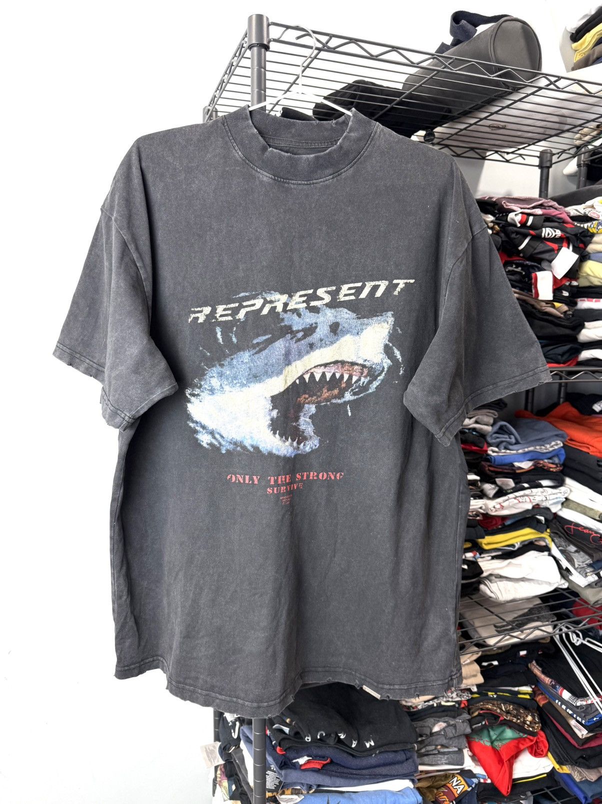 Represent Clo. Represent Co Shark Print T Shirt Streetwear Size US S / EU 44-46 / 1 - 1 Thumbnail