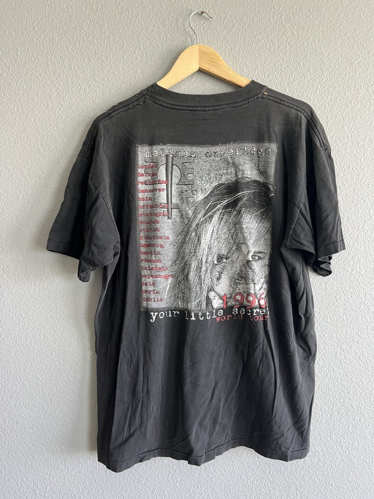 Band Tees × Vintage Vintage 1996 Band Tee Faded Melissa Etheridge Size US XL / EU 56 / 4 - 5 Thumbnail