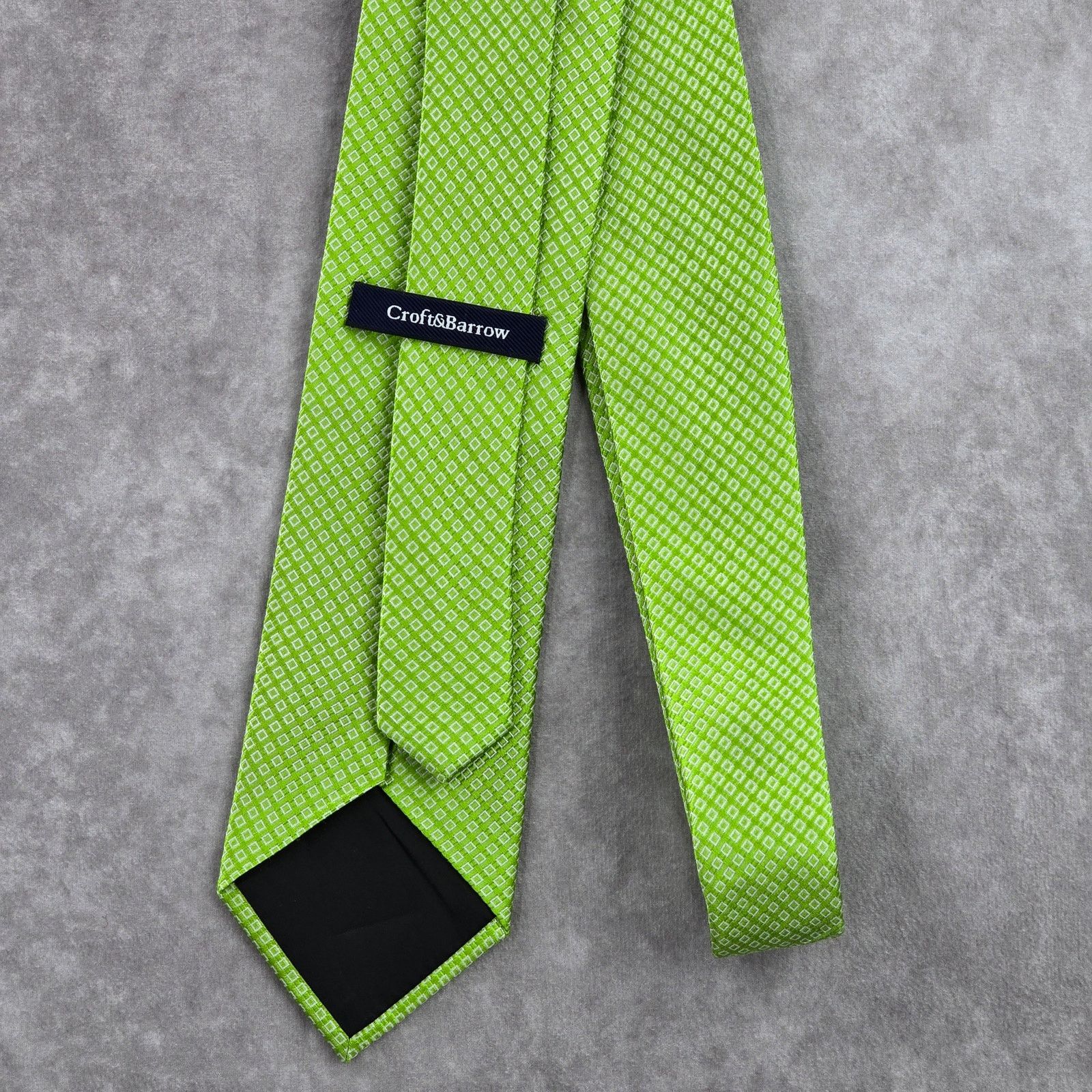 Croft & Barrow Croft & Barrow Green Geometric 100% Silk Men's Neck Tie NWOT Size 30 - 3 Thumbnail