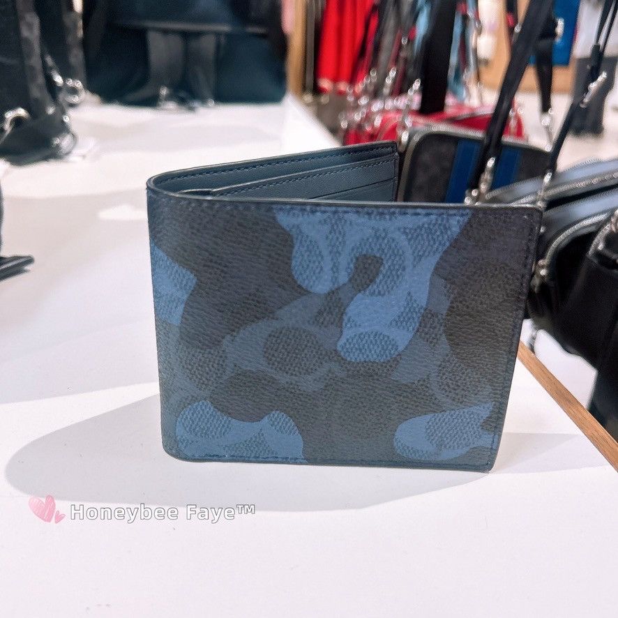 Coach NWT Coach MEN's 3-In-1 Wallet In Signature Camo Print CW232 Size ONE SIZE - 3 Thumbnail