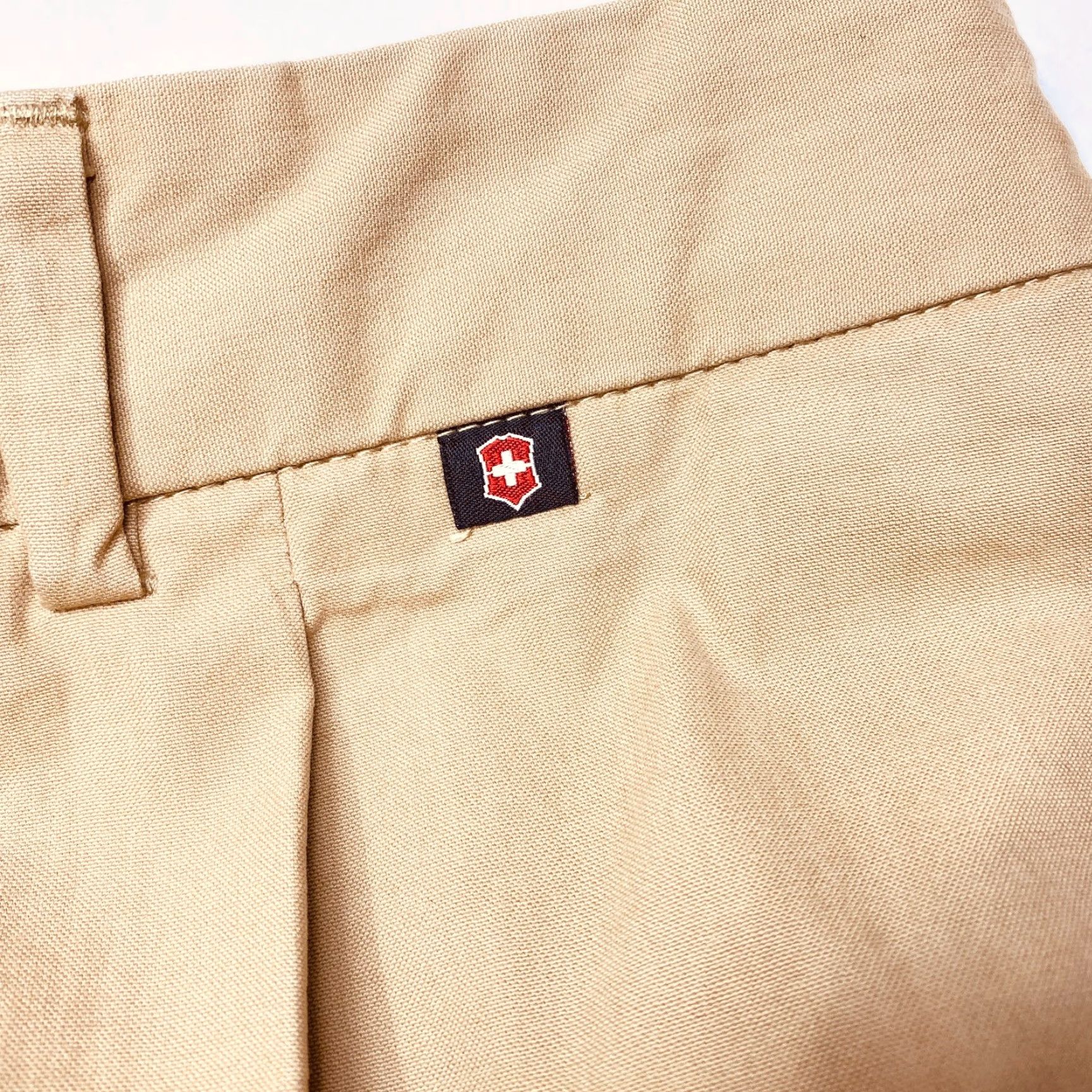 Victorinox VICTORINOX Pants Mens 34x32 Beige Poplin Khaki Pleated Adjustable Waist Outdoor Size US 34 / EU 50 - 4 Thumbnail