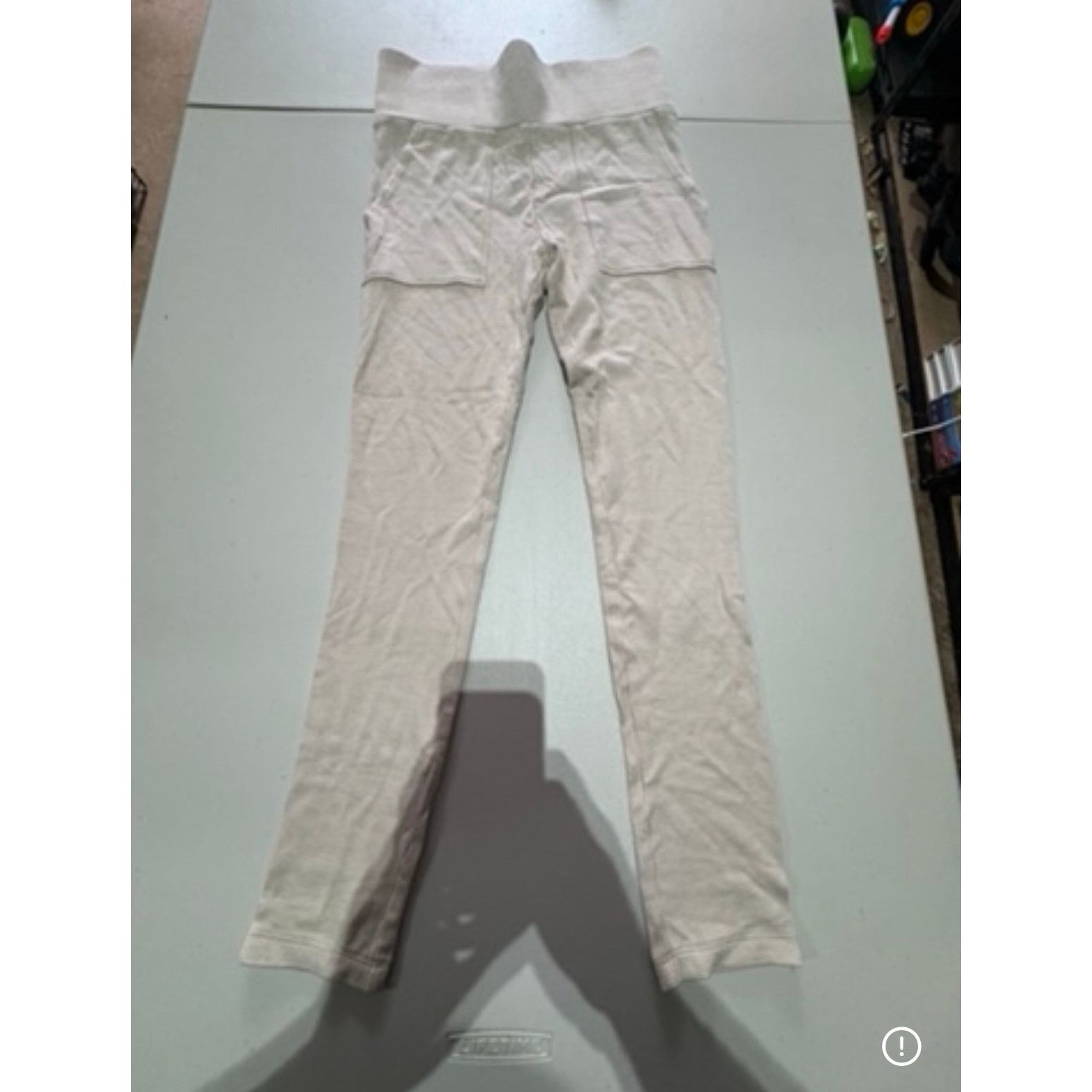 Lou & Grey Lou & Grey Size S Cream High Rise Leggings Cargo Pants Size 27" / US 4 / IT 40 - 2 Thumbnail