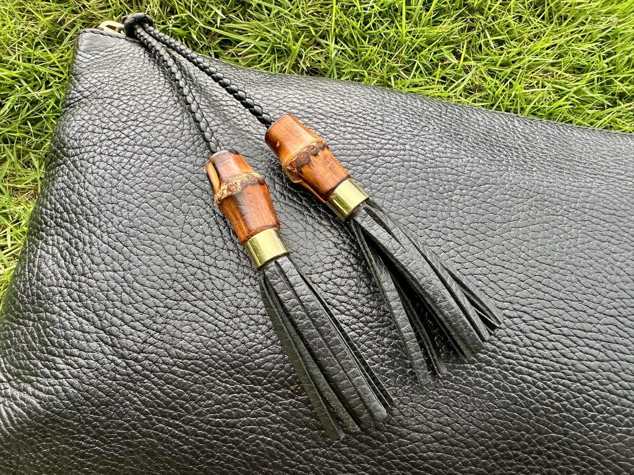 Gucci Authentic Gucci Bamboo Tassel Clutch Bag Size ONE SIZE - 10 Thumbnail