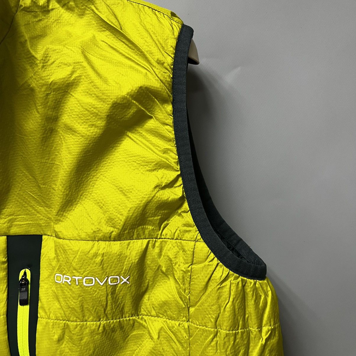 ORTOVOX Ortovox Swisswool Vest Reversible Size US L / EU 52-54 / 3 - 4 Thumbnail