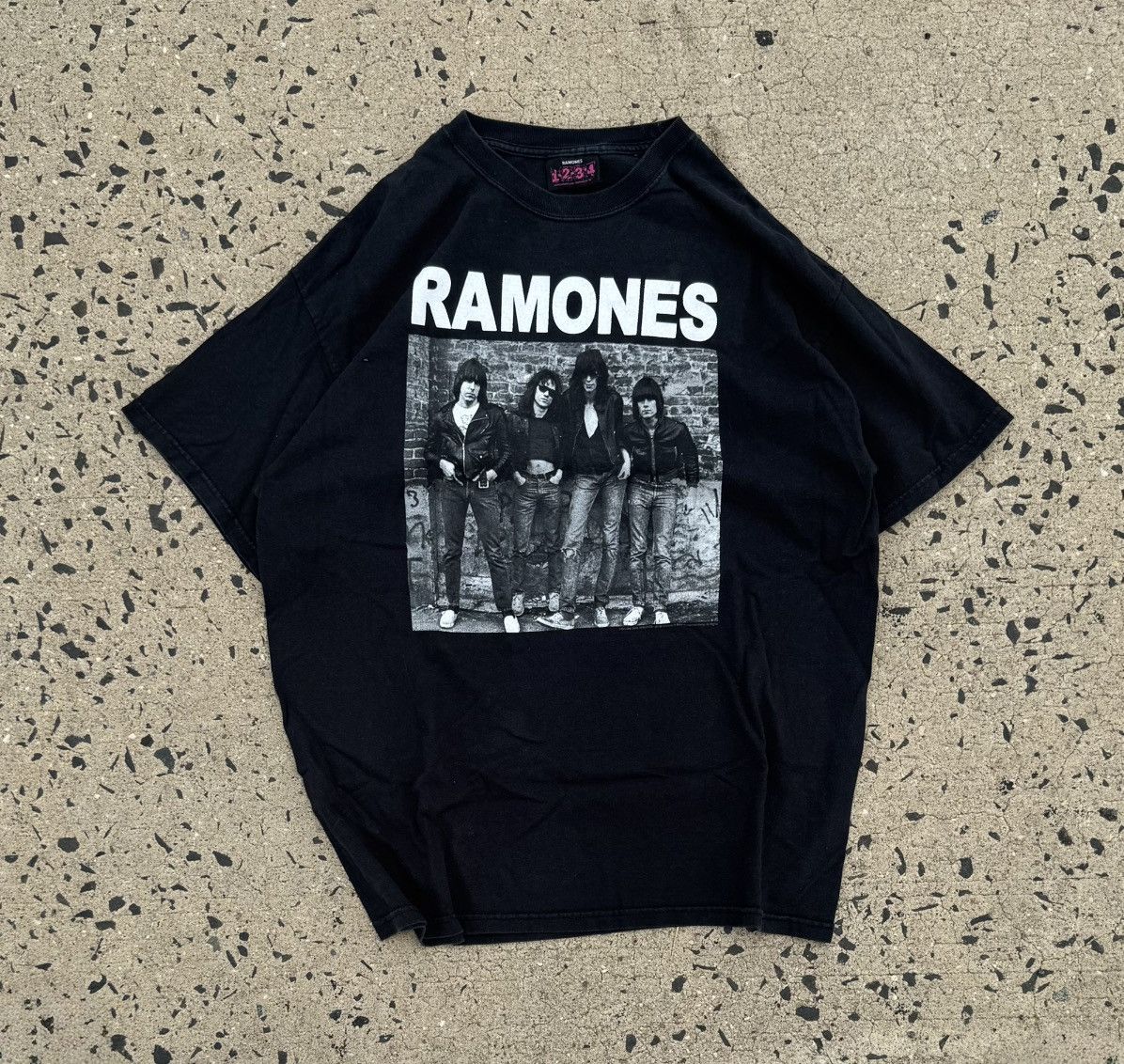 Band Tees × Vintage Vintage RAMONES Tee Size US XL / EU 56 / 4 - 1 Thumbnail