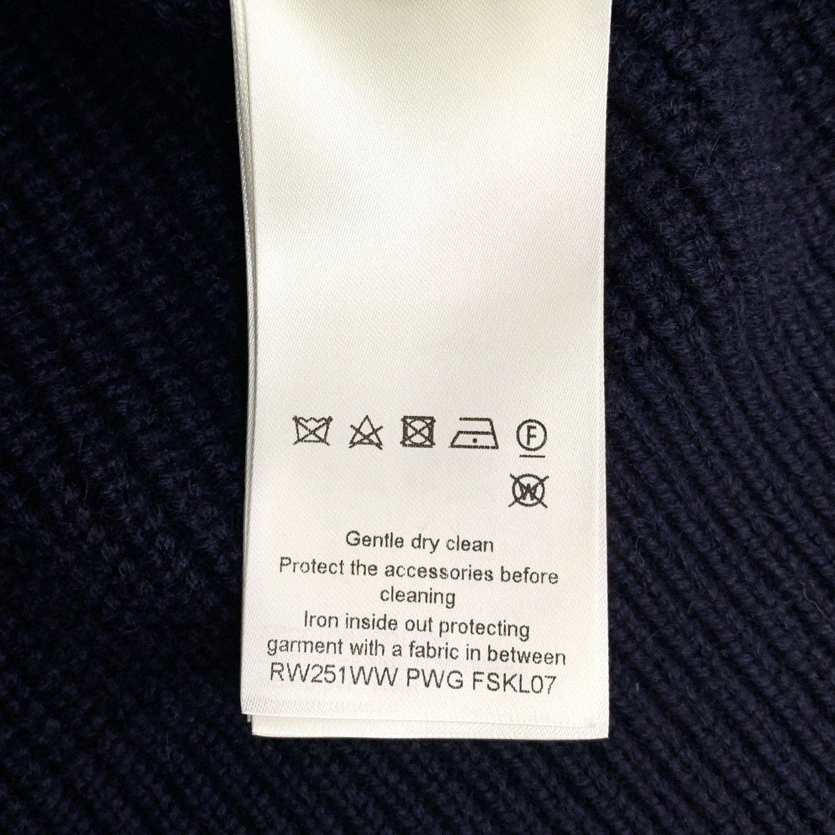 Louis Vuitton Louis Vuitton Lapel Half-Zip Long Sleeve Knit Sweater K26WX Size XS / US 0-2 / IT 36-38 - 7 Thumbnail