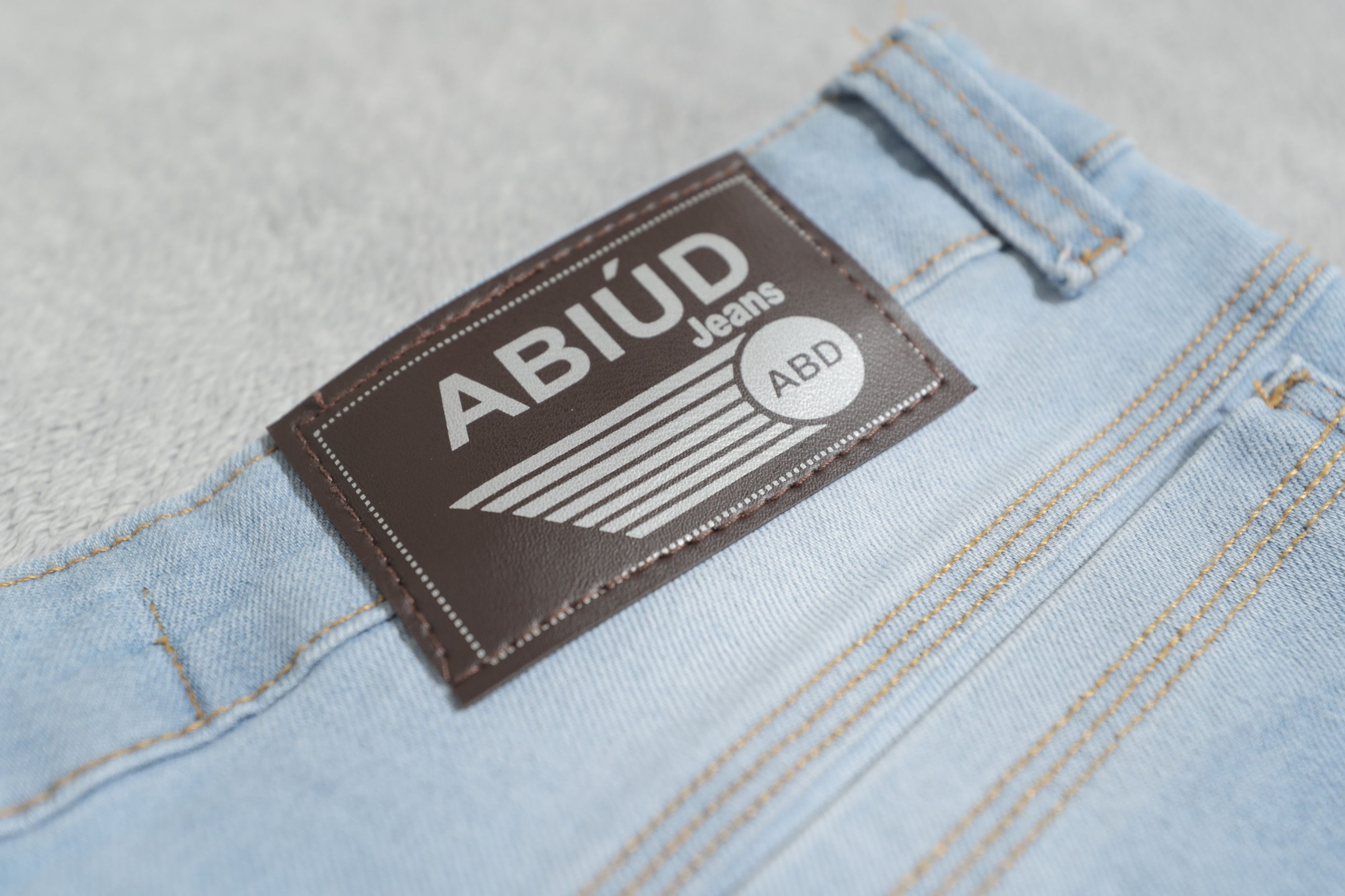Other ABIUD Faded Light Blue Denim Shorts Made In Brasil (33) Size US 33 - 11 Thumbnail