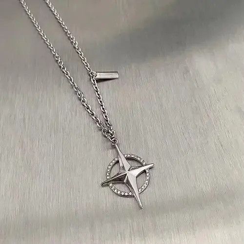 Jewelry × Vintage Silver Four Pointed Star Fashion Titanium Necklace Size ONE SIZE - 2 Thumbnail