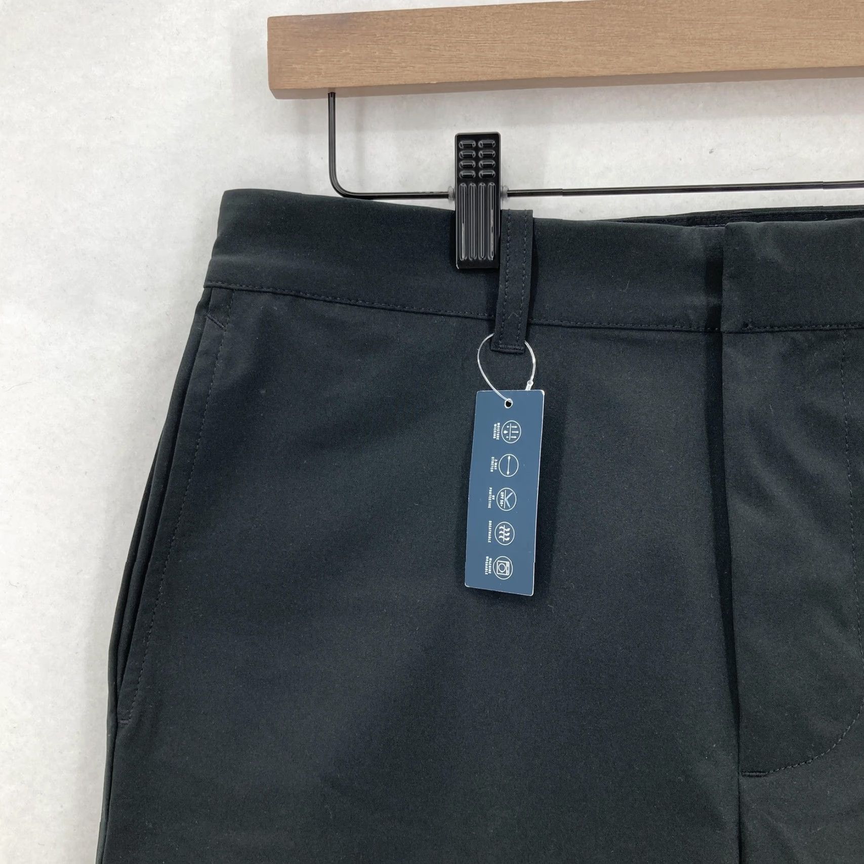 J.Crew J.Crew Shorts Mens 29 Black Tech Performance Stretch Golf UPF Preppy Lightweight Athletic Size US 29 - 2 Thumbnail