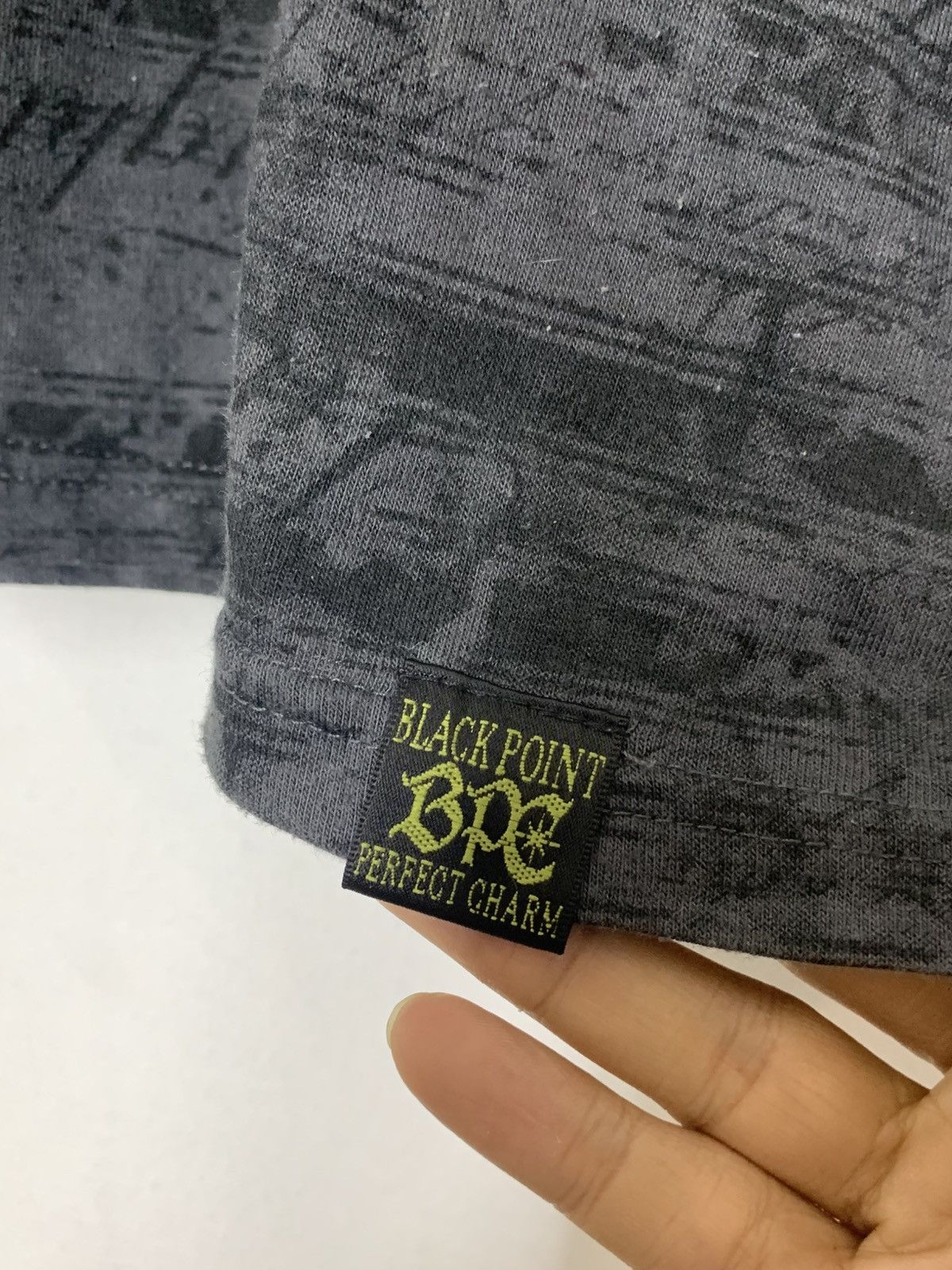 Japanese Brand Time Step Gothic Poem Text Apocalypse Longsleeve Size US L / EU 52-54 / 3 - 6 Thumbnail