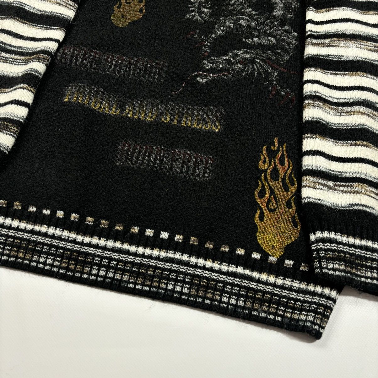 Vintage Crazy sweater dragon knitwear large vintage rare japan Size US L / EU 52-54 / 3 - 3 Thumbnail