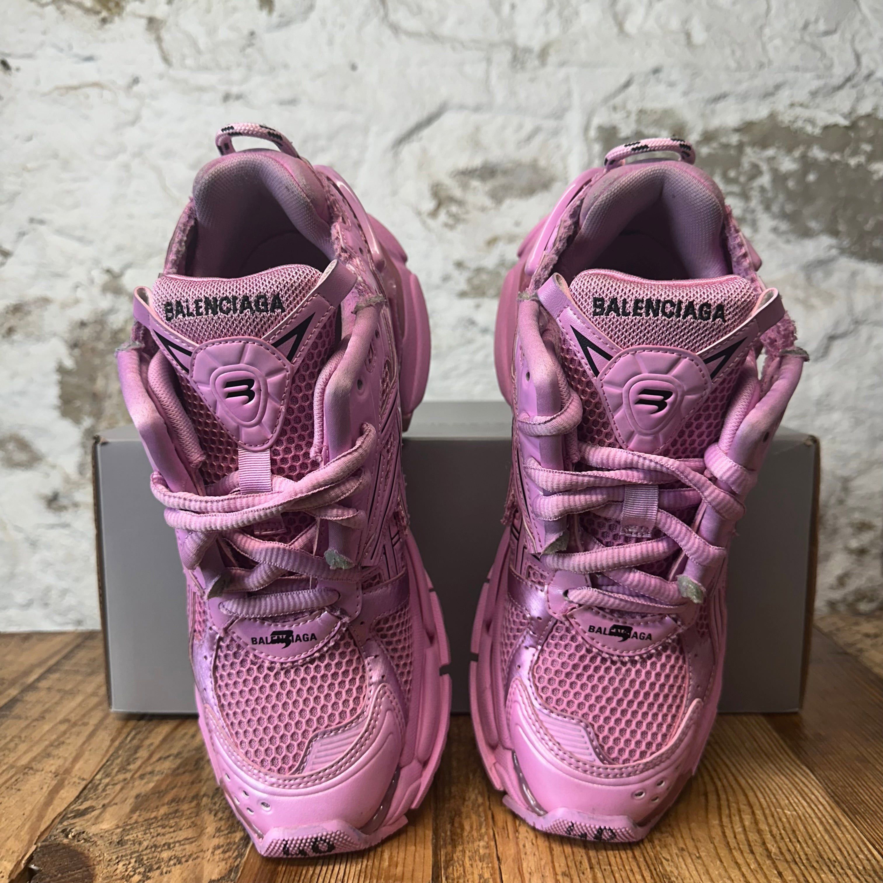 Balenciaga Balenciaga Runner Triple Pink Sneaker Sz 7 (40) Size US 7 / EU 40 - 3 Thumbnail