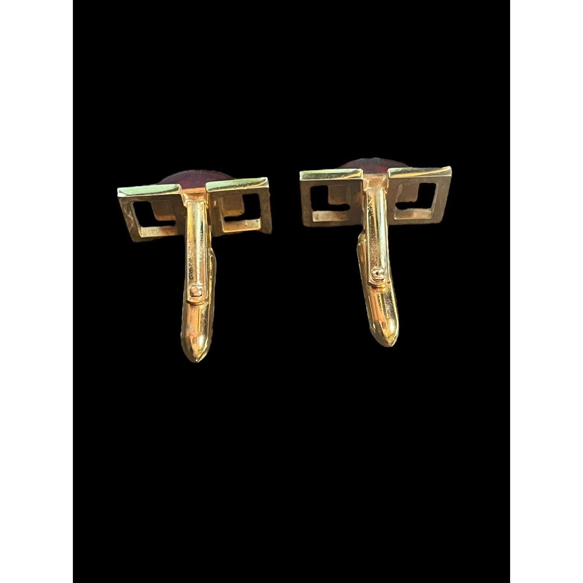 Jewelry × Vintage Vintage Gold Tone Cufflinks with Red Glass or Gemstone Inlay Size ONE SIZE - 3 Thumbnail