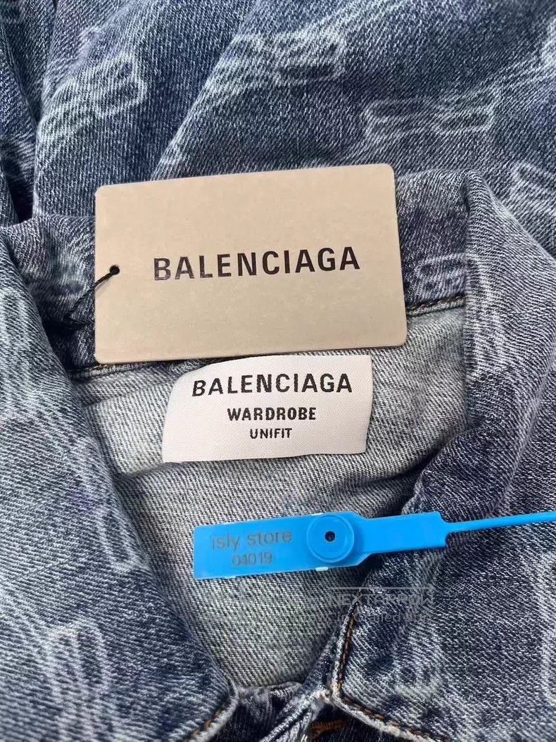 Balenciaga Balenciaga Full Print Logo Single-Breasted Denim Jacket Size US M / EU 48-50 / 2 - 5 Thumbnail