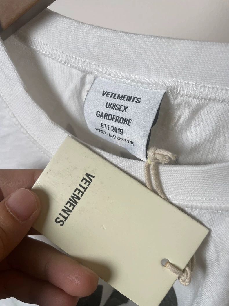 Vetements Vetements Pig Zodiac Letter Printed T-Shirt, Size M Size US M / EU 48-50 / 2 - 3 Thumbnail