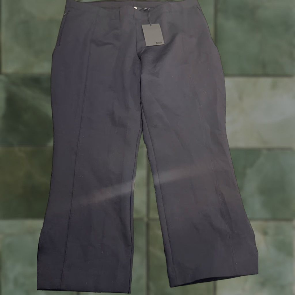 Vintage VINTAGE Away The Layover Black Split Hem Stretch Pants 3XL Women Cropped Zippered Pockets, Pull On, Casual Travel Workwear Mens Womens? Size 40" / US 18 - 1 Thumbnail