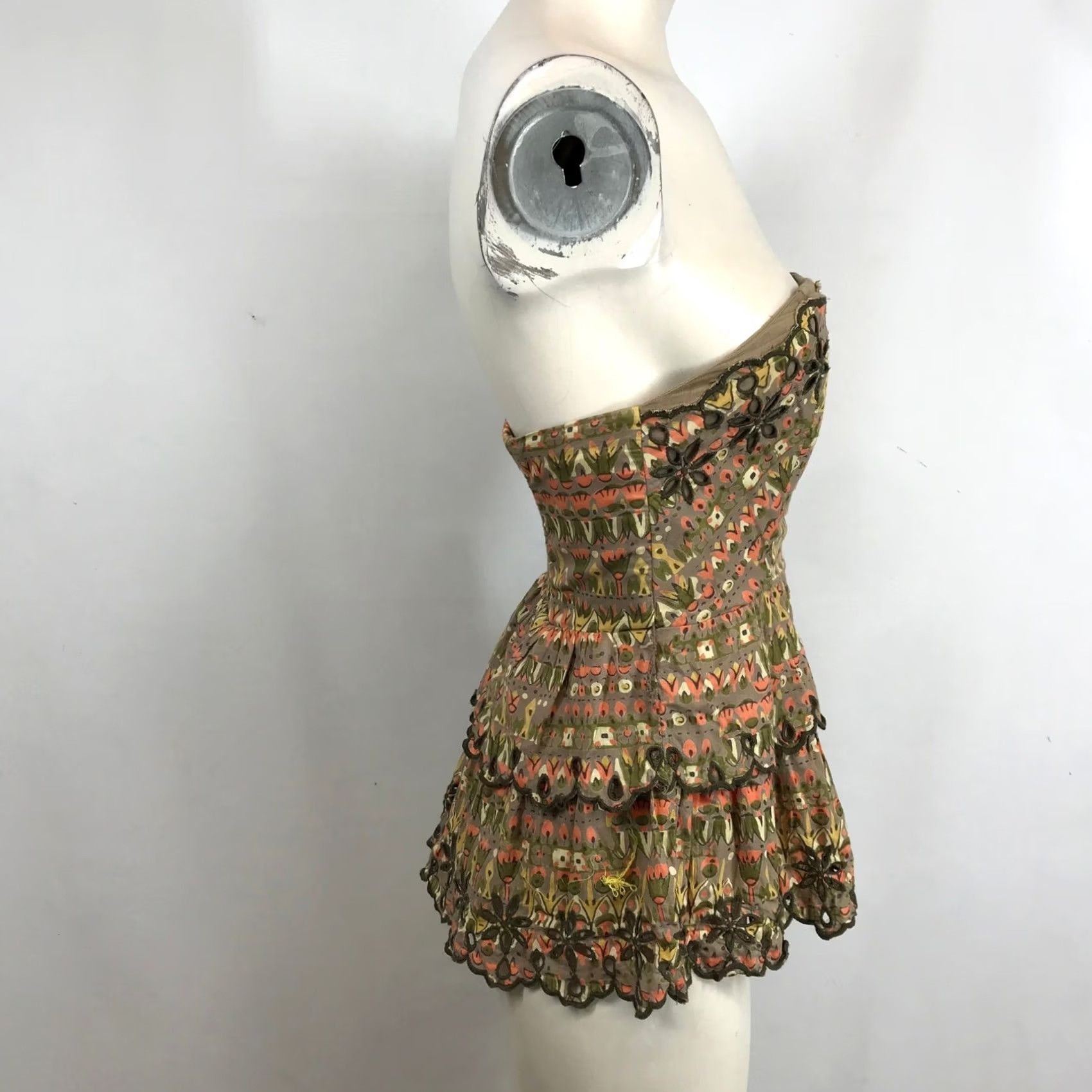 Anthropologie Floreat Anthropologie Strapless Peplum Top Brown Floral Eyelet Embroidered Sz 0 Size XS / US 0-2 / IT 36-38 - 4 Thumbnail
