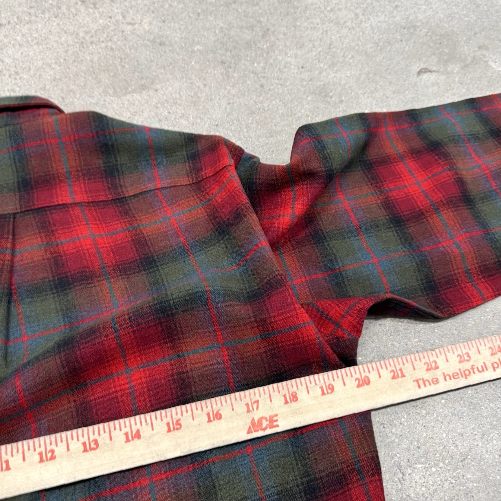 Pendleton VINTAGE Pendleton Shirt Shadow Plaid Wool Flannel Mens Small Red Long Sleeve Button-Up Size US S / EU 44-46 / 1 - 5 Thumbnail