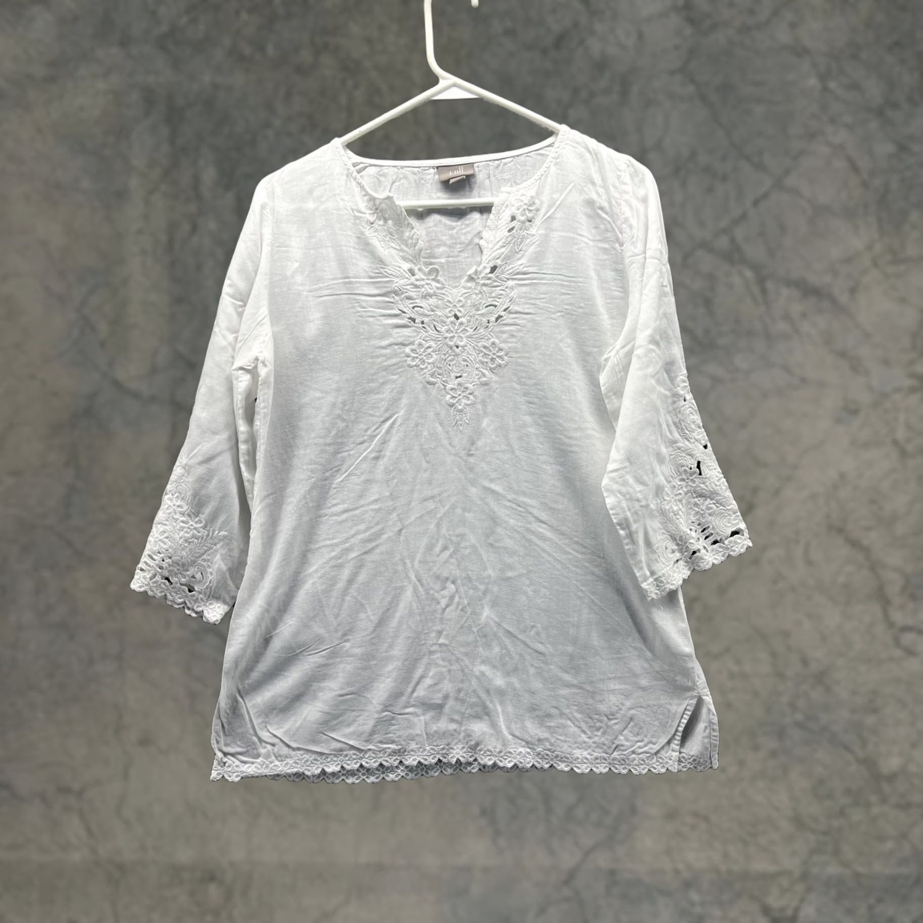 J. Jill J. Jill Tunic Blouse XS White Embroidered V Neck 3/4 Sleeve Top Womens Size XS / US 0-2 / IT 36-38 - 1 Thumbnail