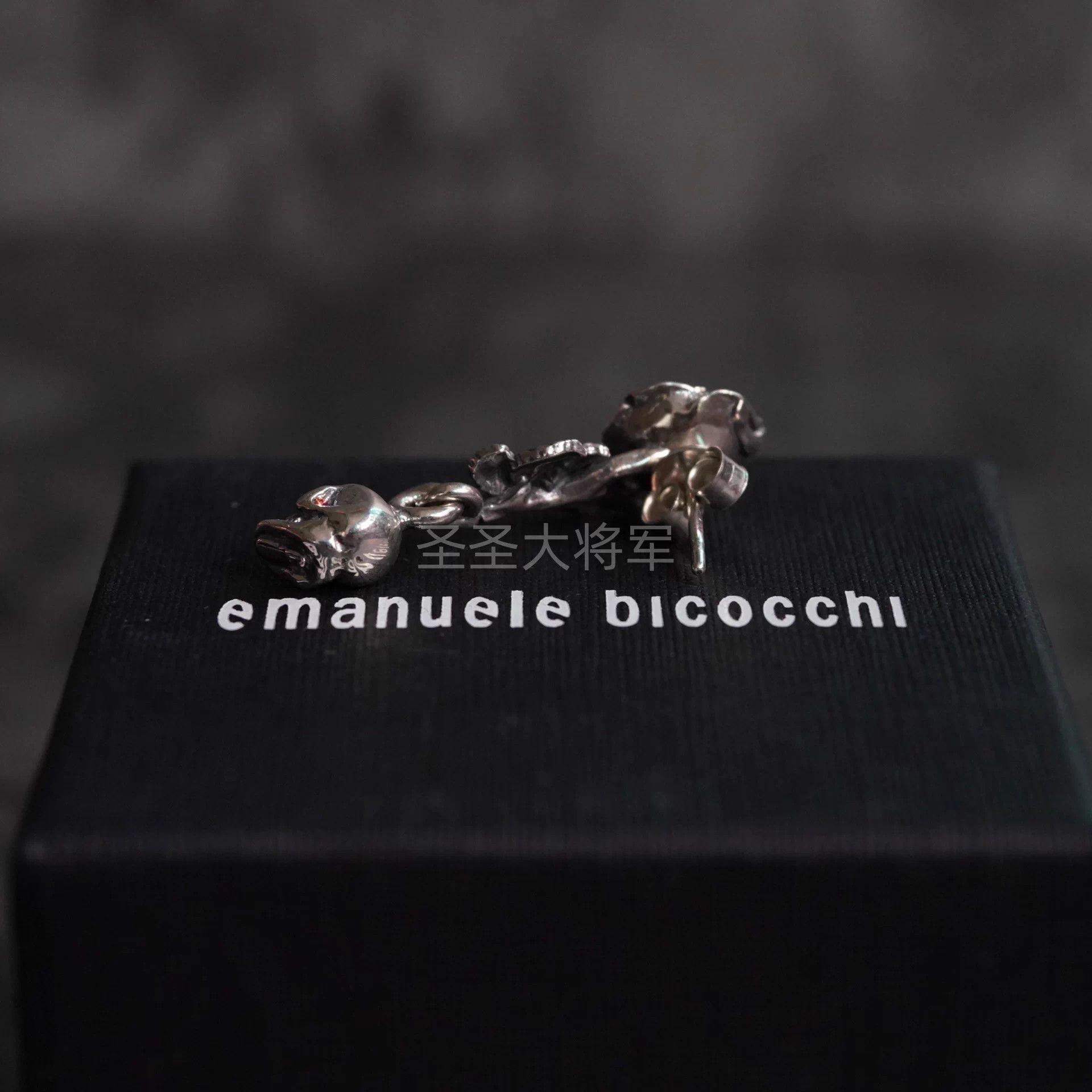 Emanuele Bicocchi Emanuele Bicocchi Dark Skull Rose Earrings Size ONE SIZE - 4 Thumbnail