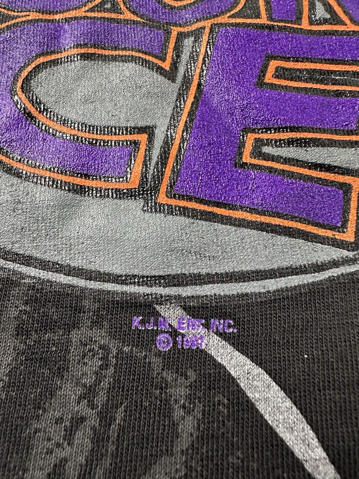Vintage Mens Dan Gilbert In Your Face Basketball 1990s, Size XL Size US XL / EU 56 / 4 - 4 Thumbnail