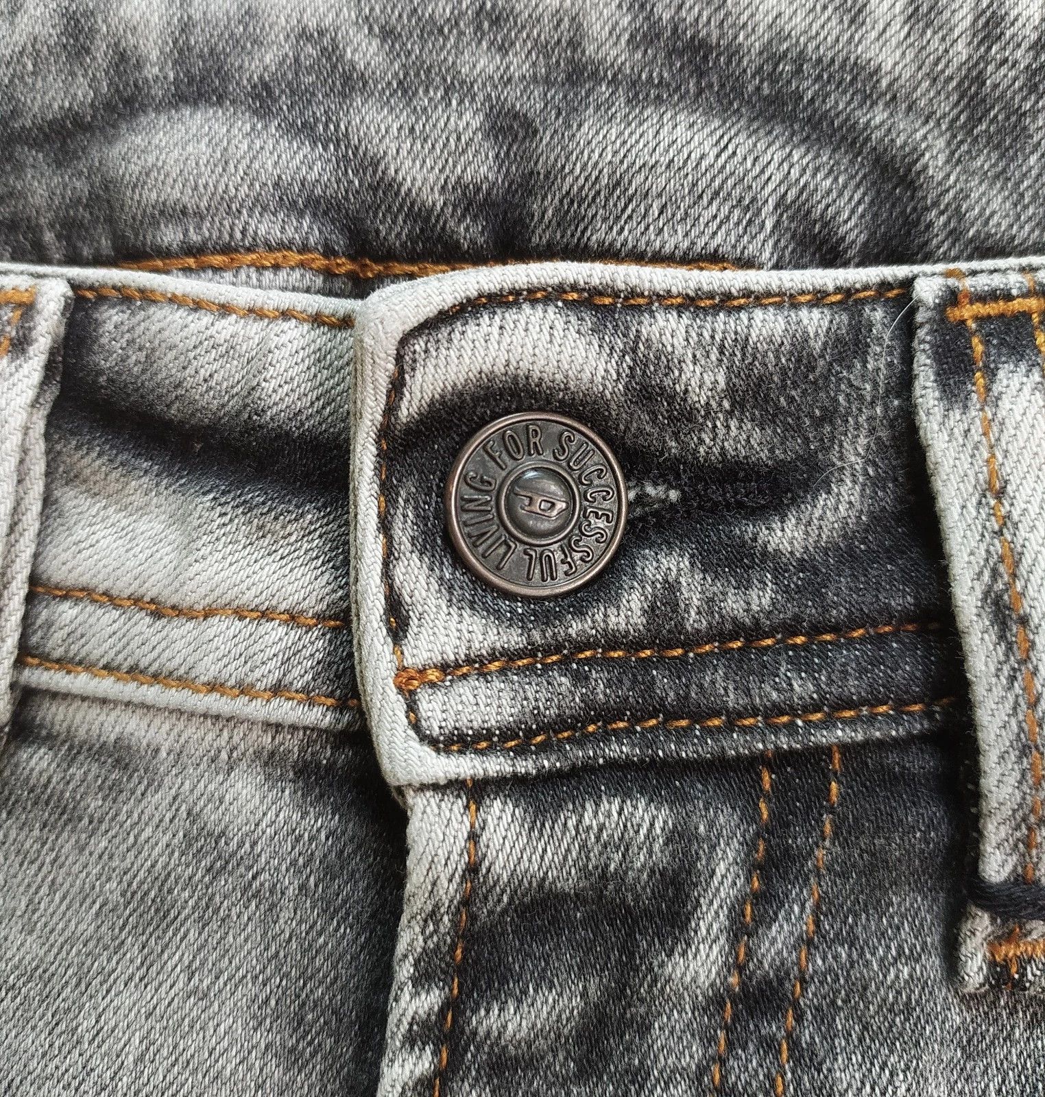 Diesel Diesel 1979 SLEENKER-R L.32 MENS JEANS SLTP/9748 Size US 28 / EU 44 - 3 Thumbnail