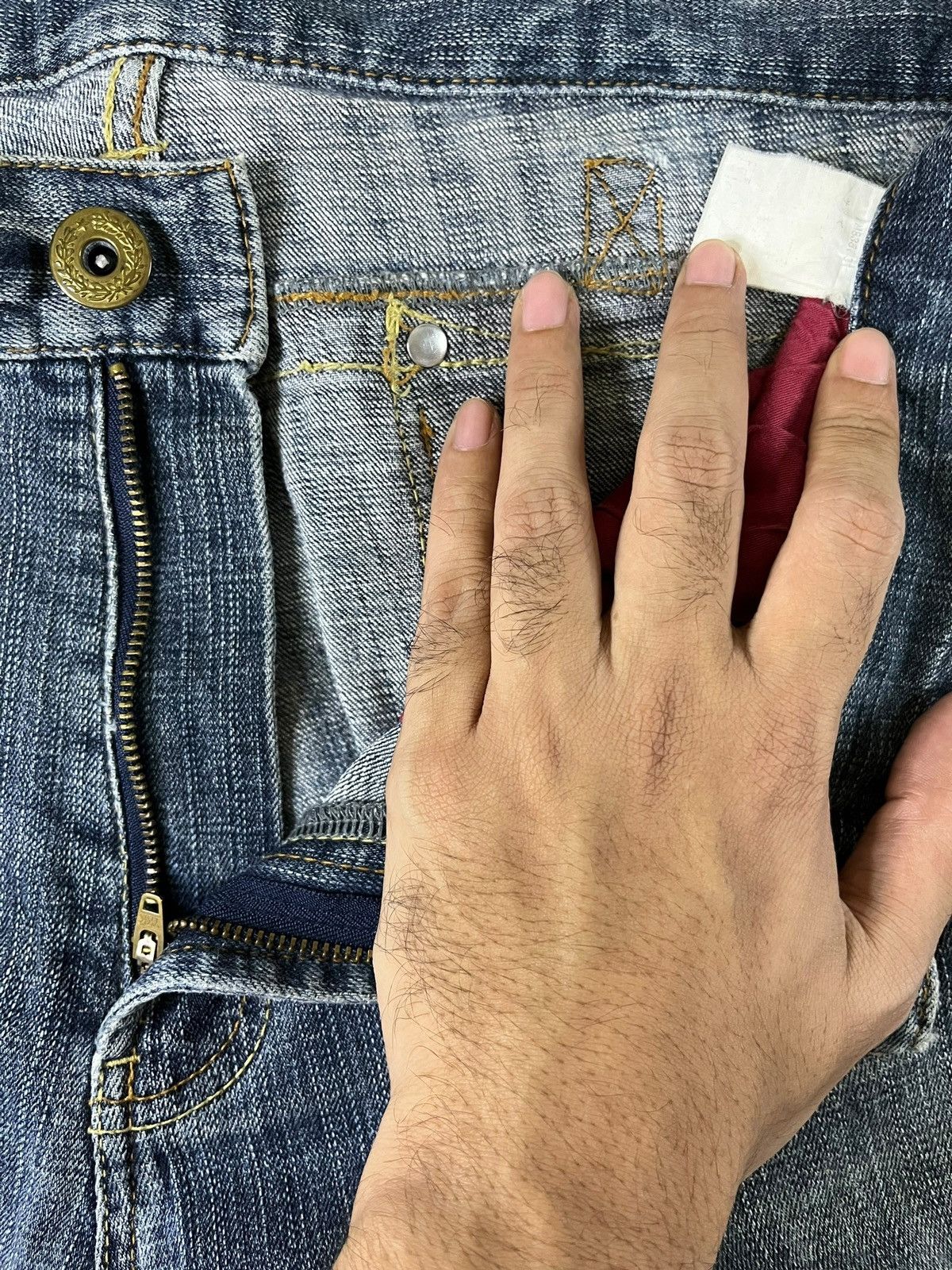 Japanese Brand Vintage Japanese Brand Buckle Back Distressed Loose Jeans Size US 34 / EU 50 - 9 Thumbnail
