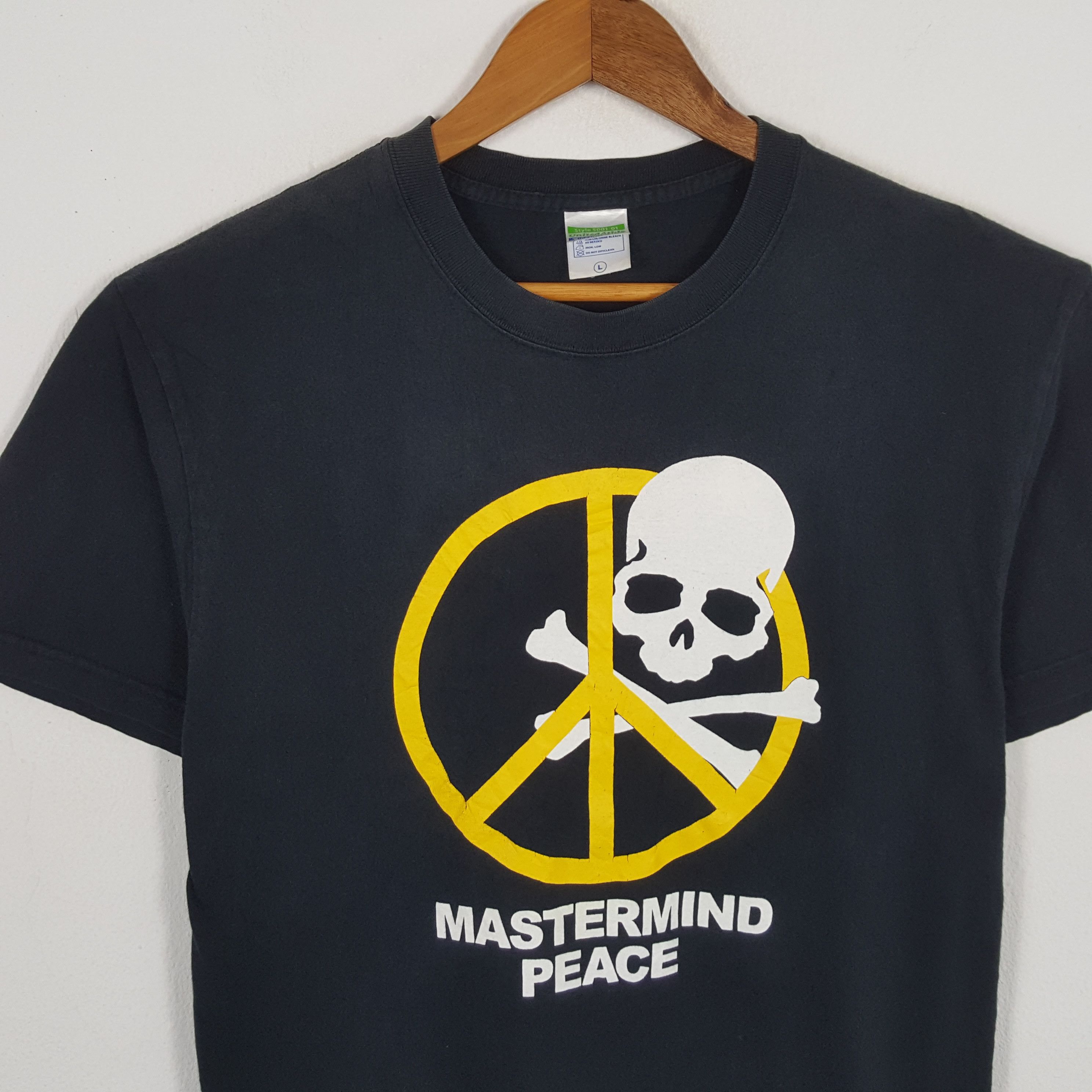 Japanese Brand × Mastermind Japan × Vintage Vintage MASTERMIND PEACE JAPAN Japanese Brand T-Shirts Size US M / EU 48-50 / 2 - 2 Thumbnail