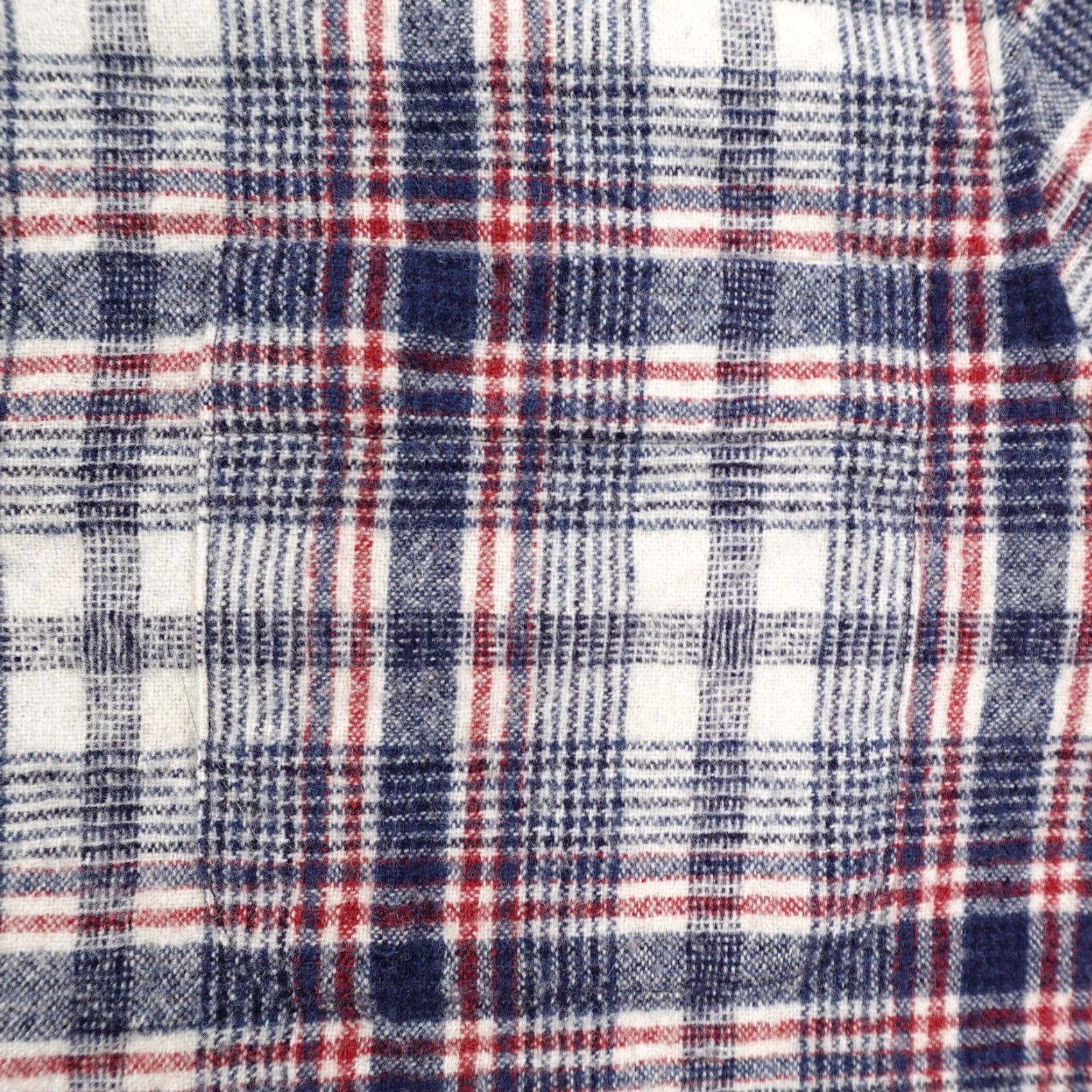 Pendleton VINTAGE Pendleton Shirt Womens Large Blue Plaid Wool Flannel Button Up Size L / US 10 / IT 46 - 3 Thumbnail