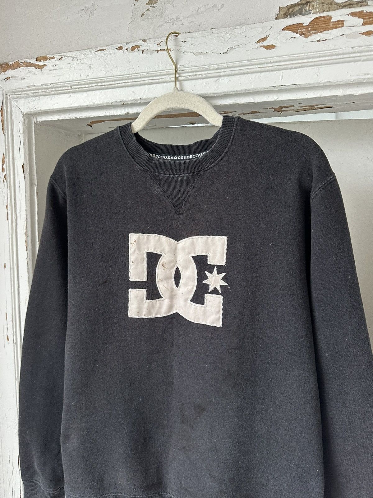 Vintage Vintage DC Logo Black Sweatshirt Size US M / EU 48-50 / 2 - 2 Thumbnail