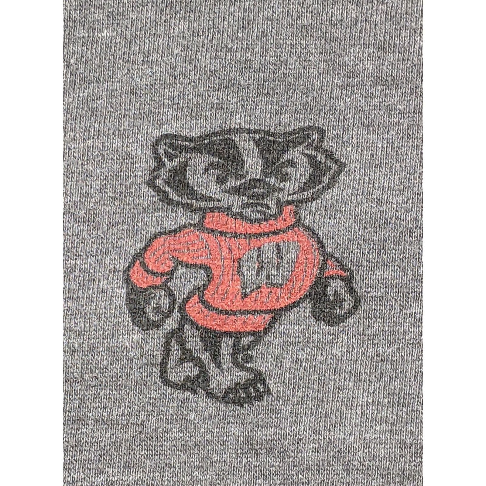 Under Armour Under Armour Hoodie Women M Gray UW Wisconsin Bucky Loose Cold Gear Logo Activewear Sweatshirt Size M / US 6-8 / IT 42-44 - 3 Thumbnail