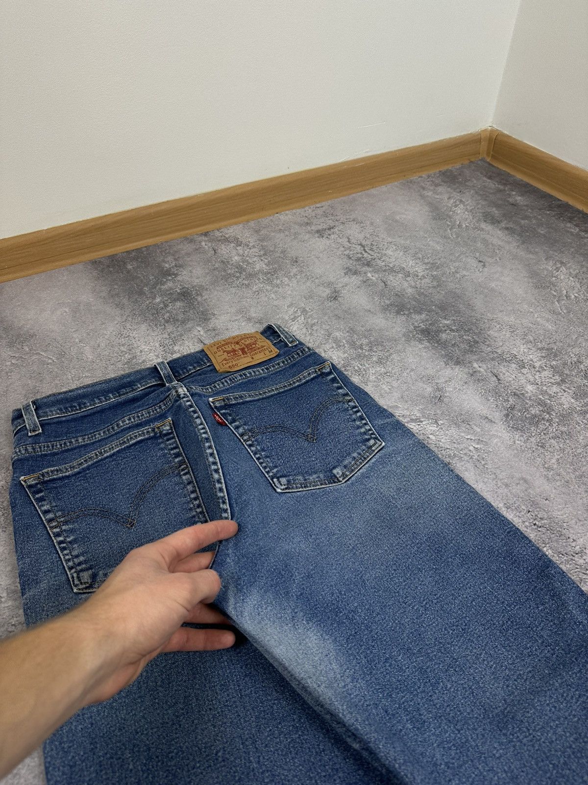 Levi's Vintage Levi's 550 Paper Tag Women's Stone Washed USA Jeans Size 32" / US 10 / IT 46 - 6 Thumbnail