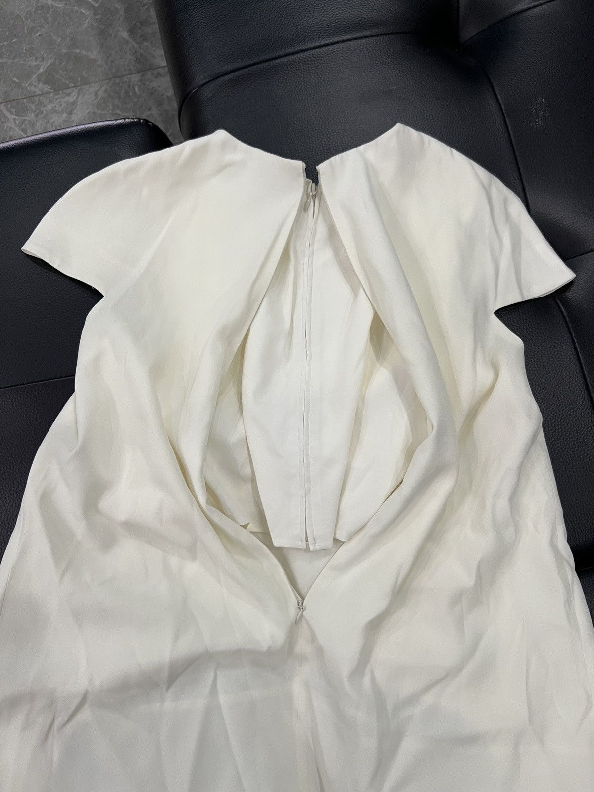 Alexander McQueen Alexander McQueen Asymmetric Ruffle Hem Top Size S / US 4 / IT 40 - 11 Thumbnail