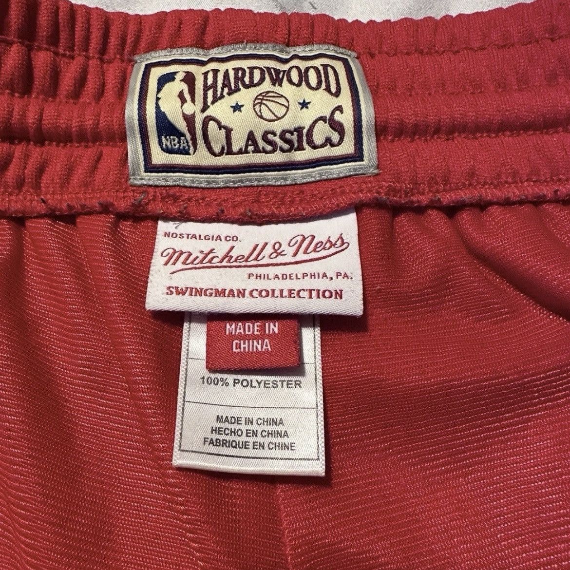 Mitchell & Ness Mitchell & Ness NBA Chicago Bulls Varsity Red Shorts Size US 31 - 7 Thumbnail