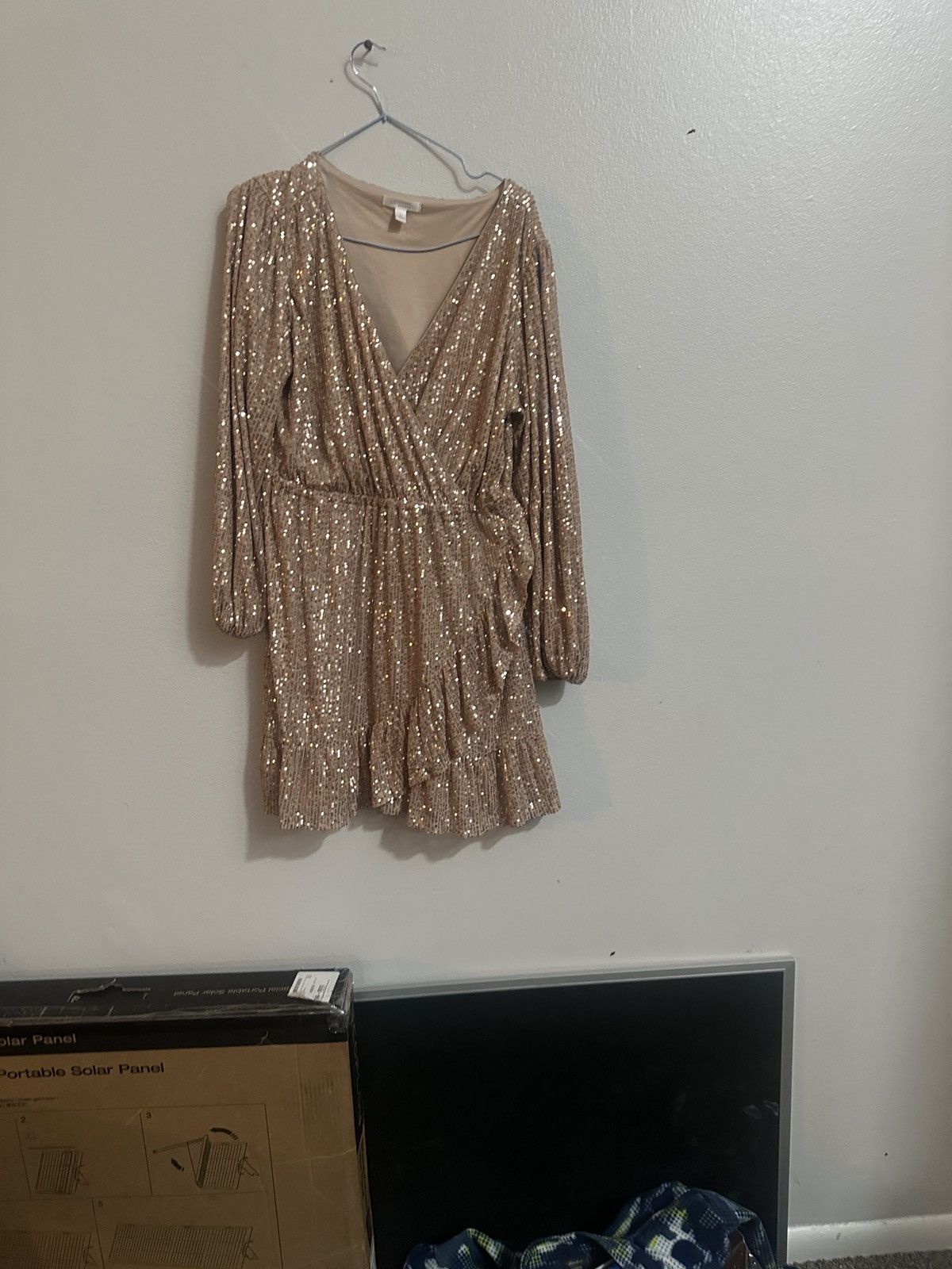 Lauren Conrad SequinDress #HolidayParty #GoldDress #LCLCO Size L / US 10 / IT 46 - 4 Thumbnail