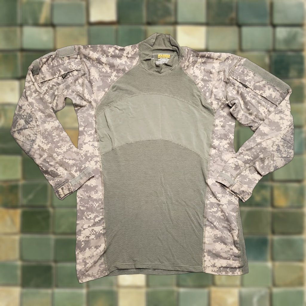 Vintage Massif Army Combat Shirt Shirt Mens S Green Camo Long Sleeve Breathable Camouflage Shirt Mens Small Green Camo Massif Mountain Gear Company Size US S / EU 44-46 / 1 - 1 Thumbnail