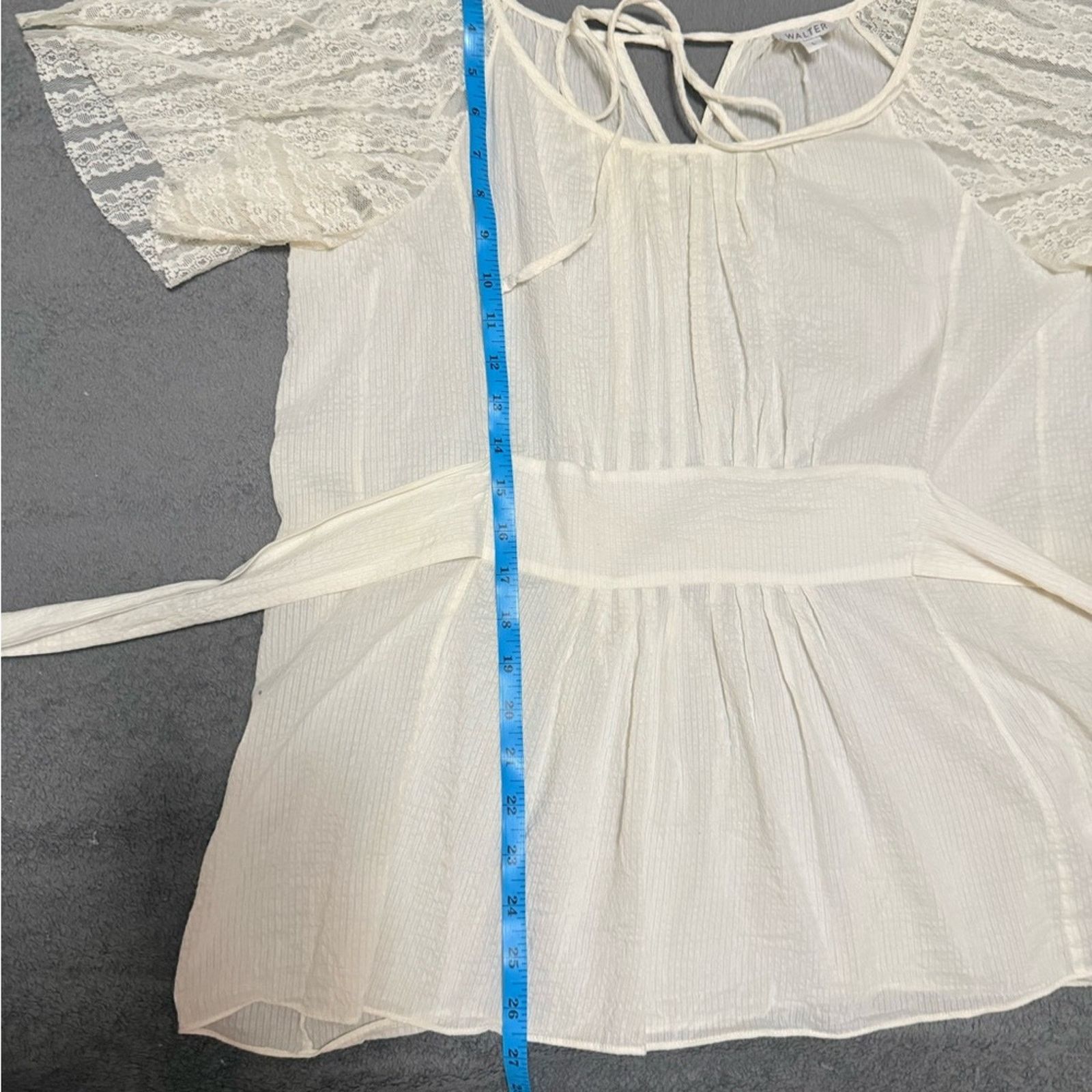 & Other Stories Chic White Lace Flutter Sleeve Blouse Size L / US 10 / IT 46 - 12 Thumbnail