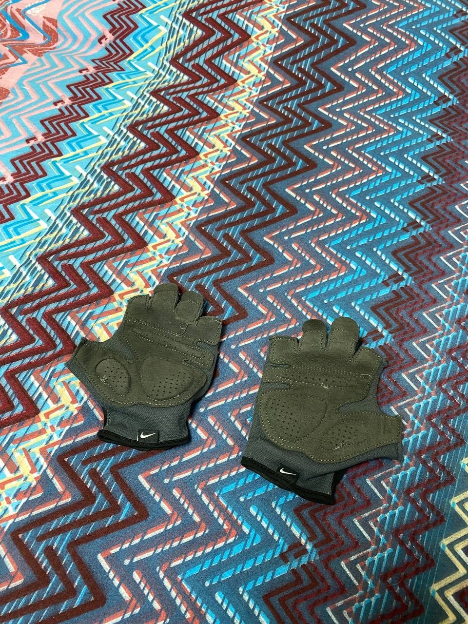 Nike Vintage Nike sport gloves Size ONE SIZE - 9 Thumbnail